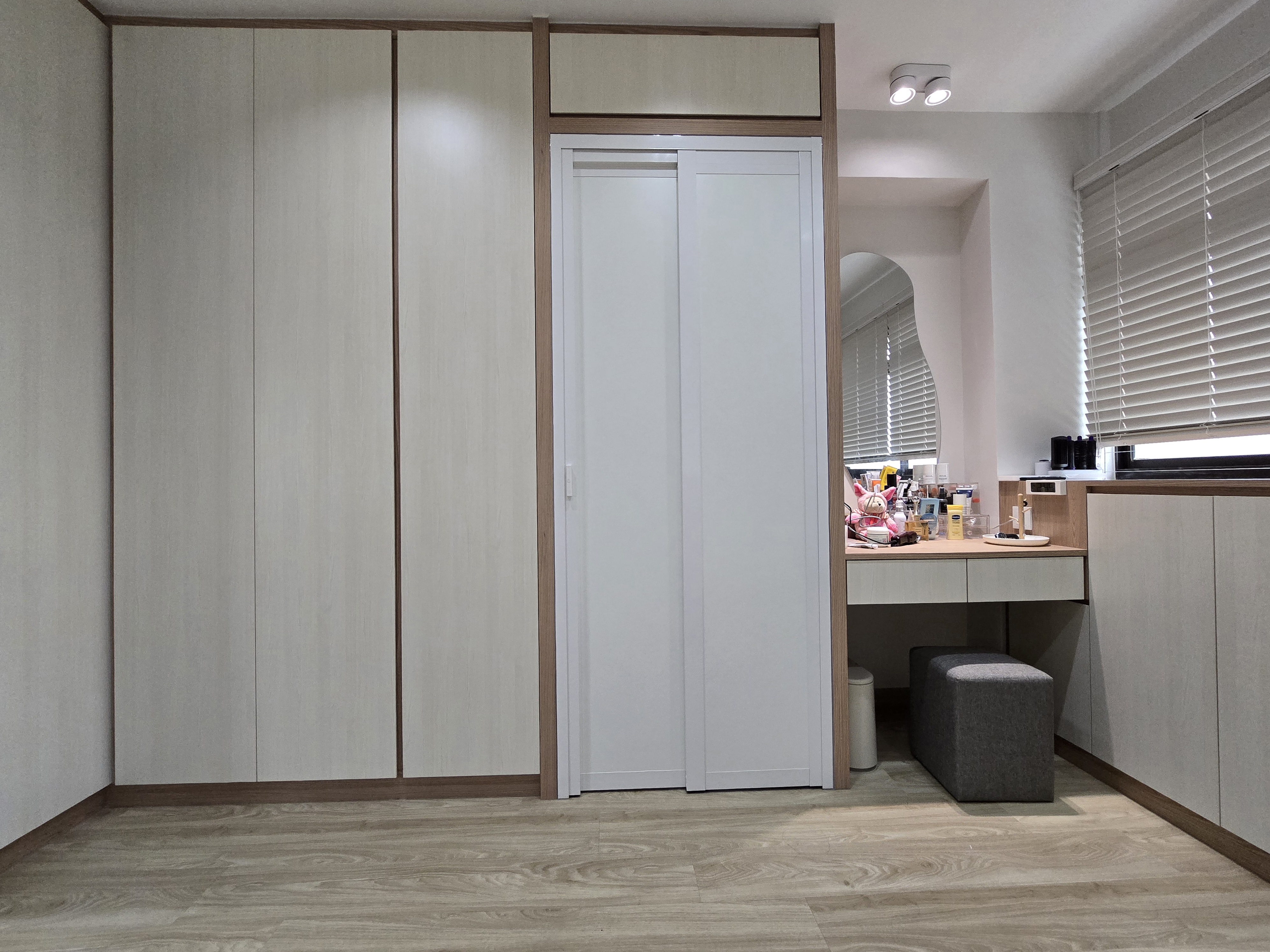 Master bedroom part 1 of 2