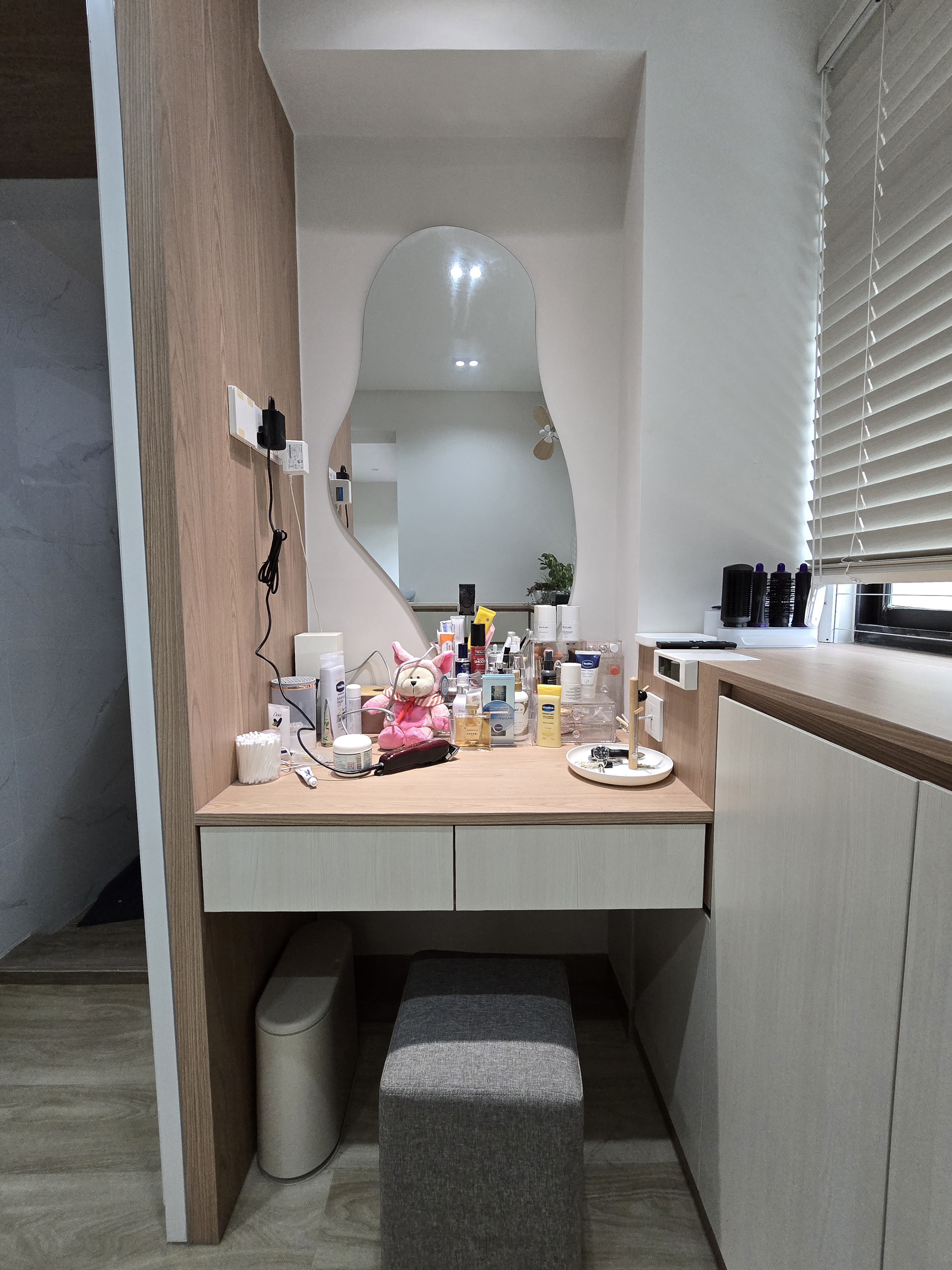 Master bedroom part 1 of 2