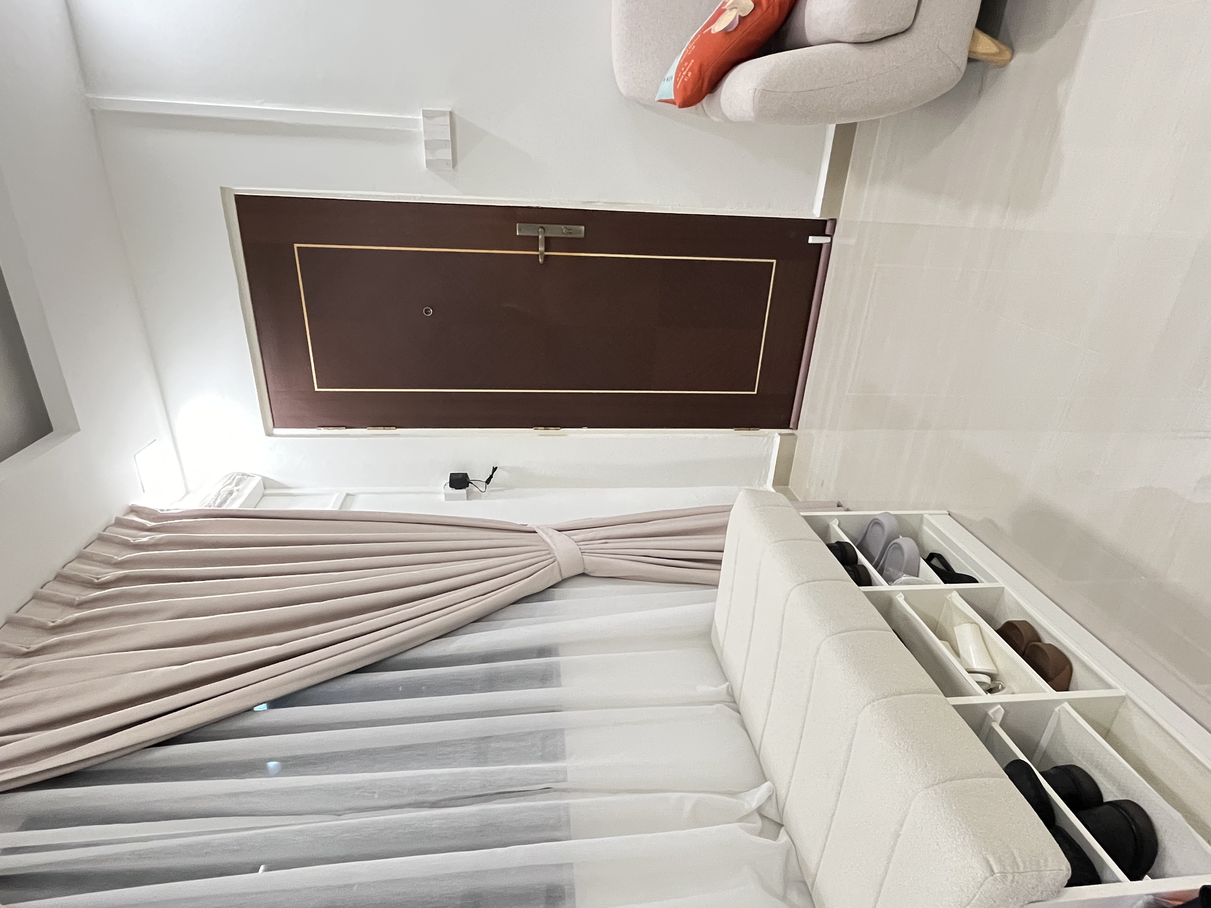Enter here, Minimalist Home Owner!