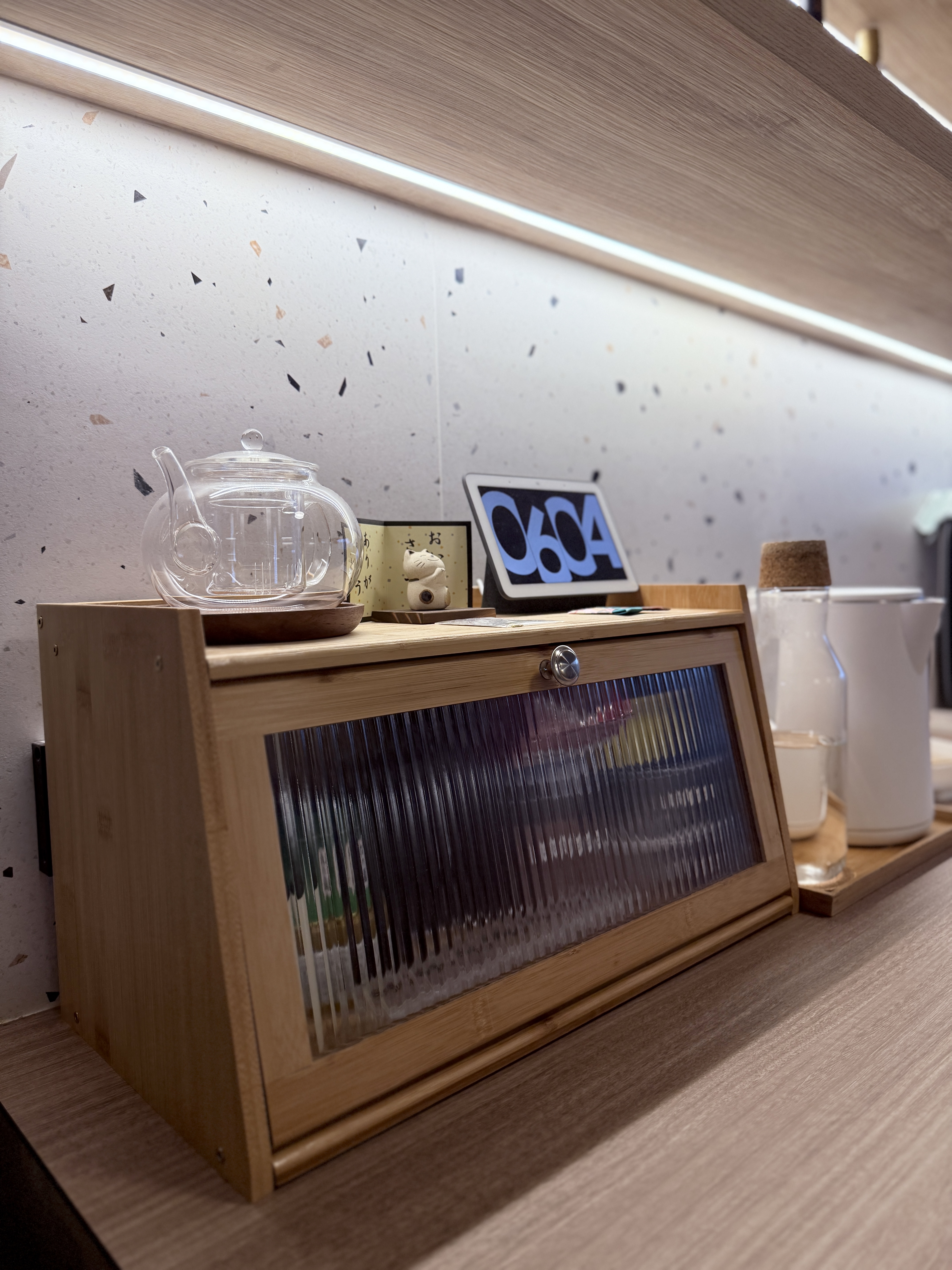 Things That Don't Add Clutter But Still Designs Your Space