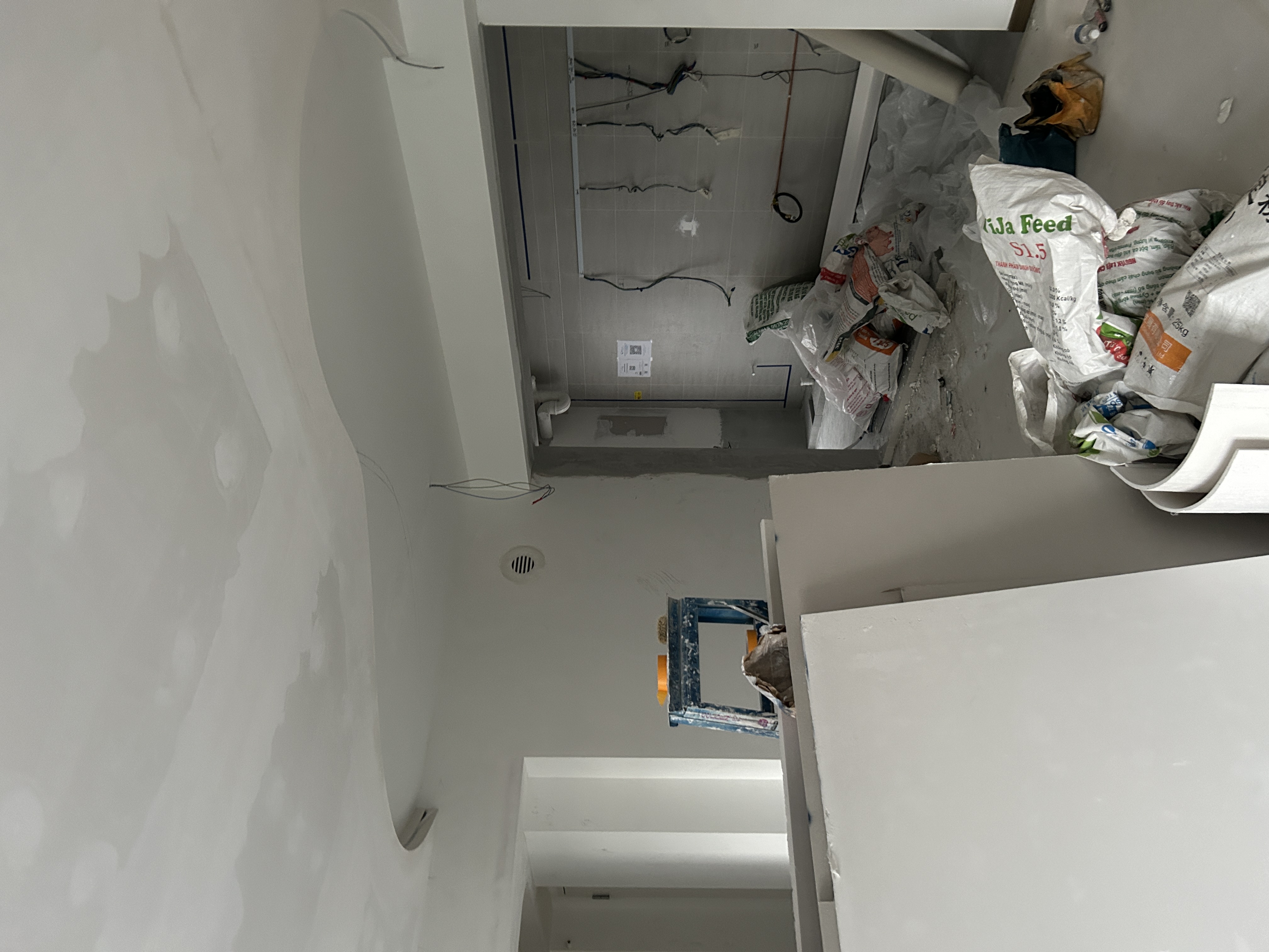 Our curved ceiling looks like a heart shape! #Tengah5RoomBTO