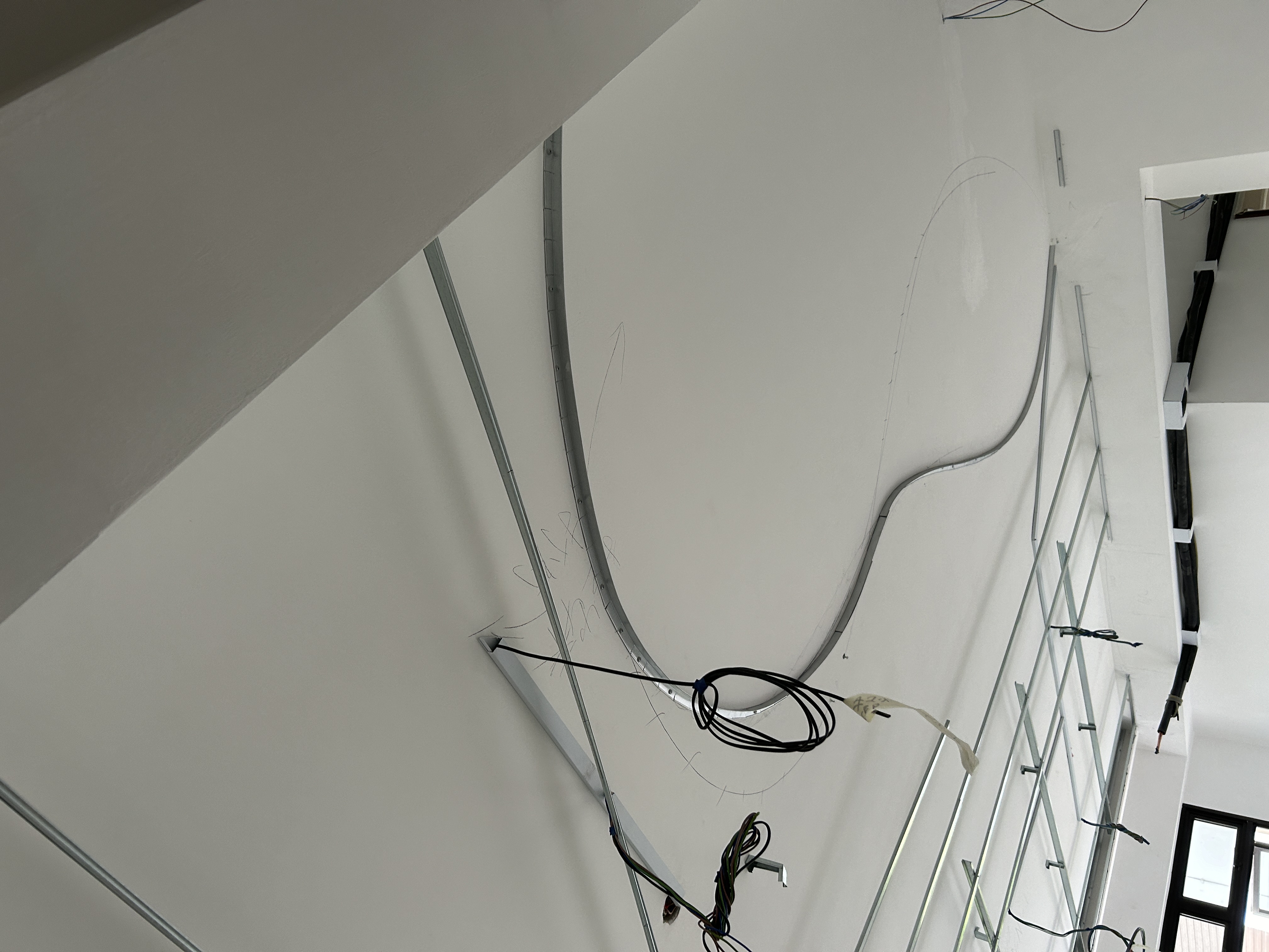 Our curved ceiling looks like a heart shape! #Tengah5RoomBTO