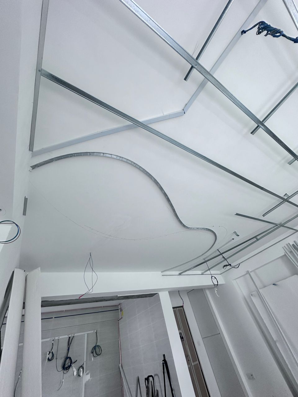 Our curved ceiling looks like a heart shape! #Tengah5RoomBTO