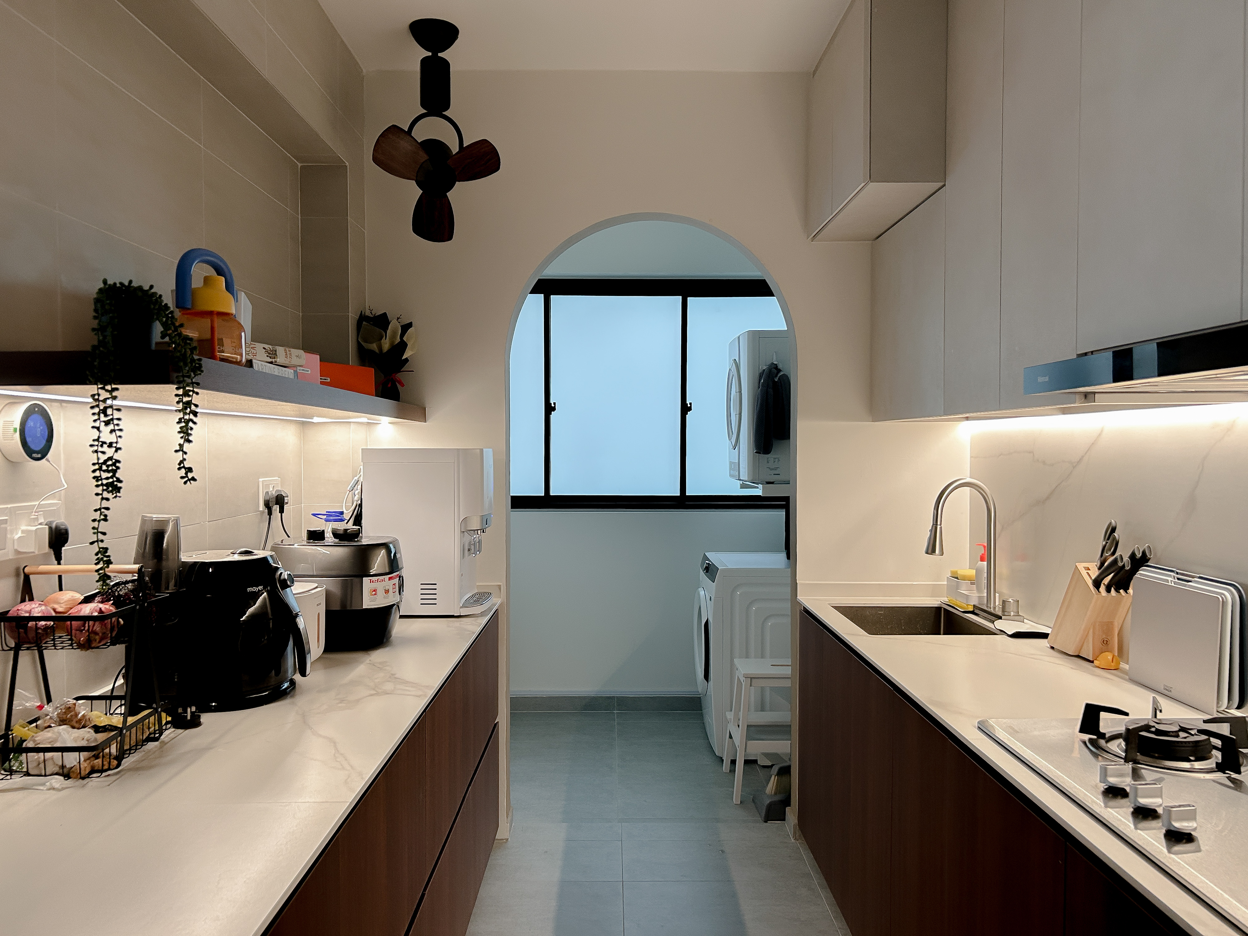 #Hacked---Curved-service-yard-entrance,-and-open-kitchen.-