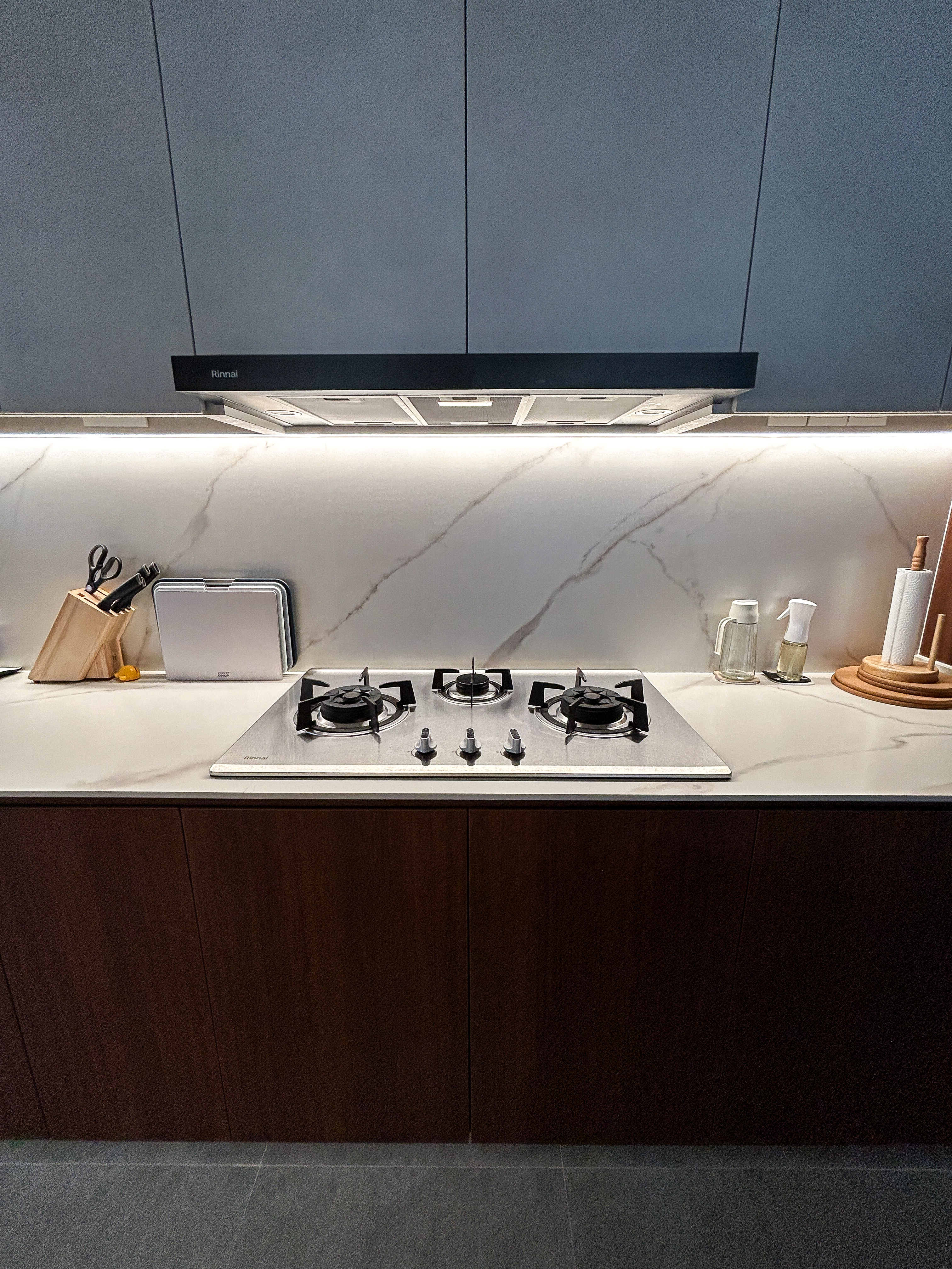 #Hacked - Curved service yard entrance, and open kitchen.