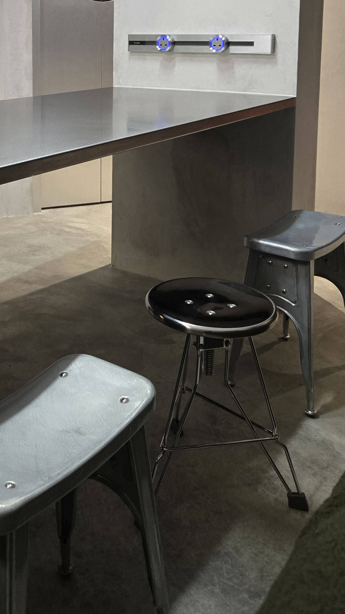 The Raw Edge : Uncovering the Beauty of a Brutalist 3 Room HDB Resale