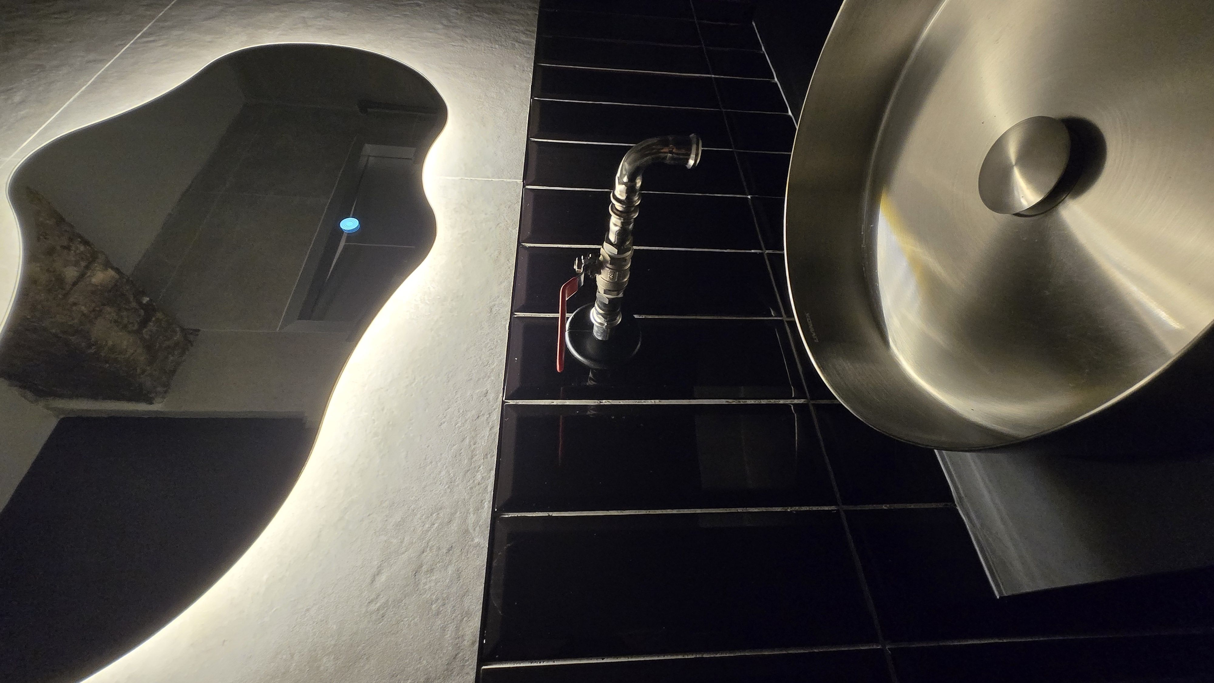 The Raw Edge : Uncovering the Beauty of a Brutalist 3 Room HDB Resale