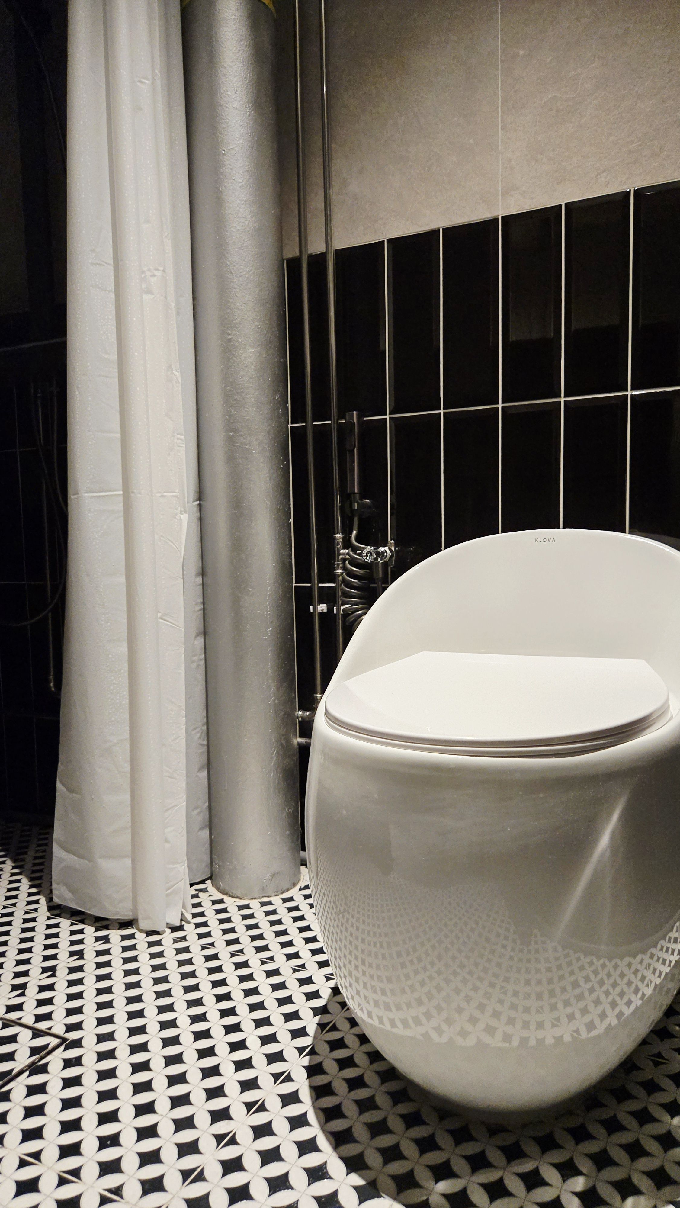 The Raw Edge : Uncovering the Beauty of a Brutalist 3 Room HDB Resale