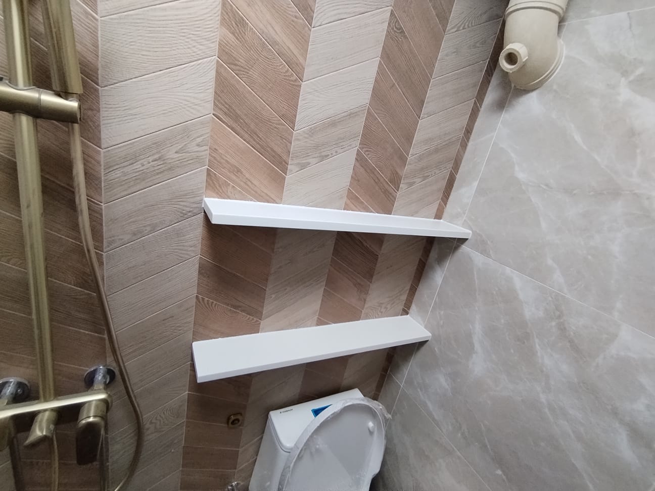 Transform your house with premium Sintered stone, Quartz kitchentops