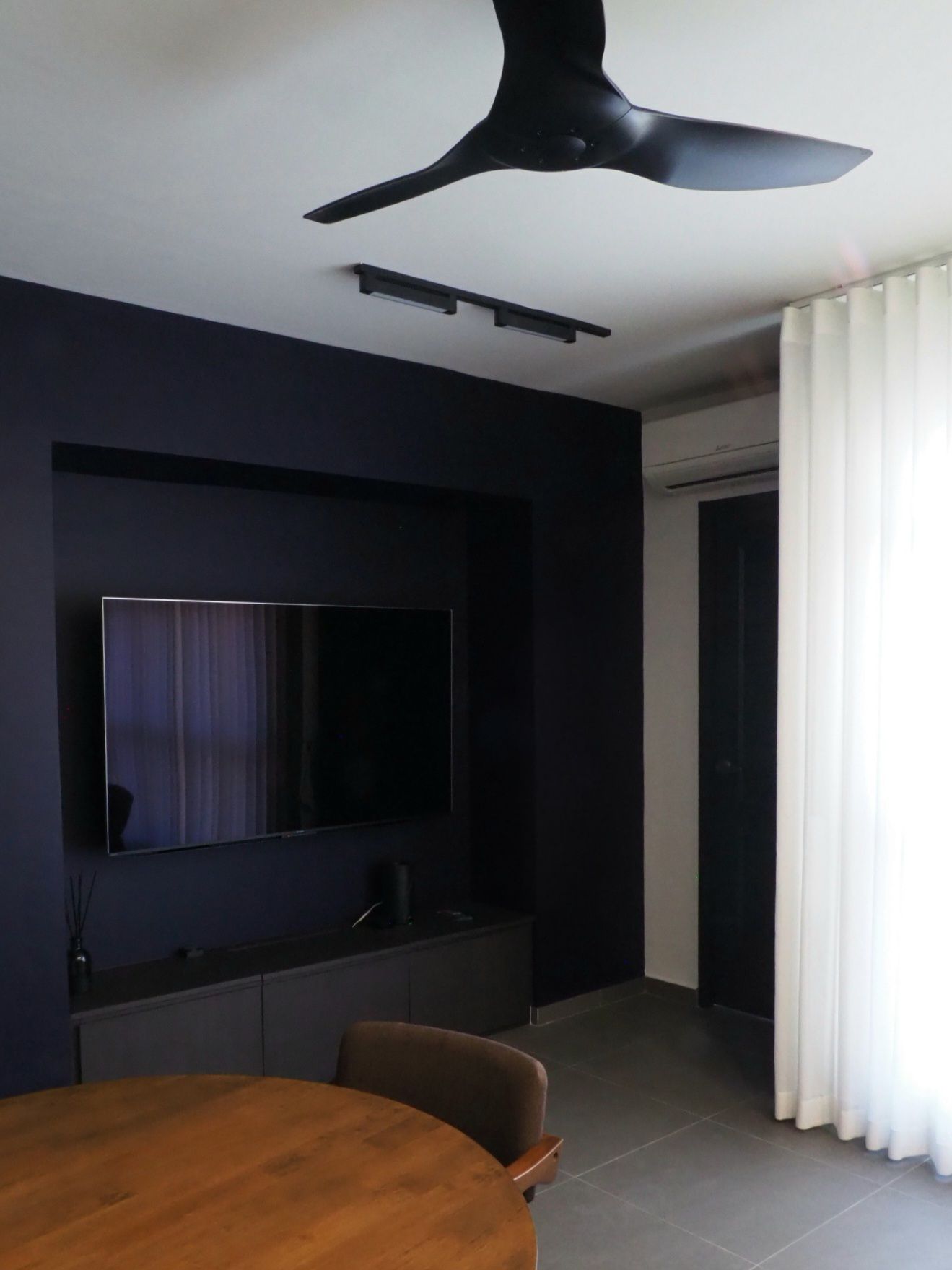 Designed for him: simplicity, comfort and space | 3-room $60k reno