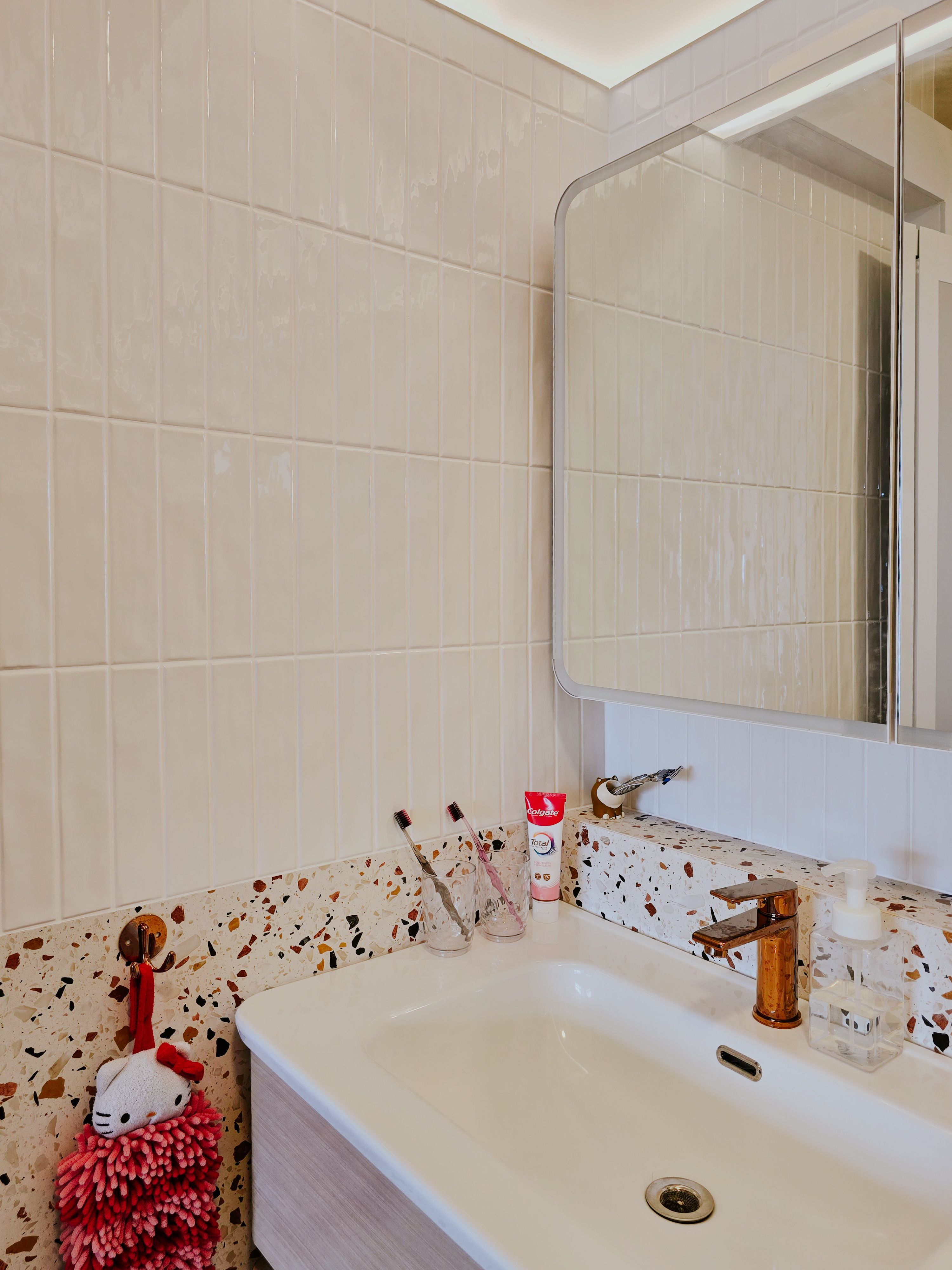 How to use bold tiles for a dopamine bathroom (ft rose gold fixtures)