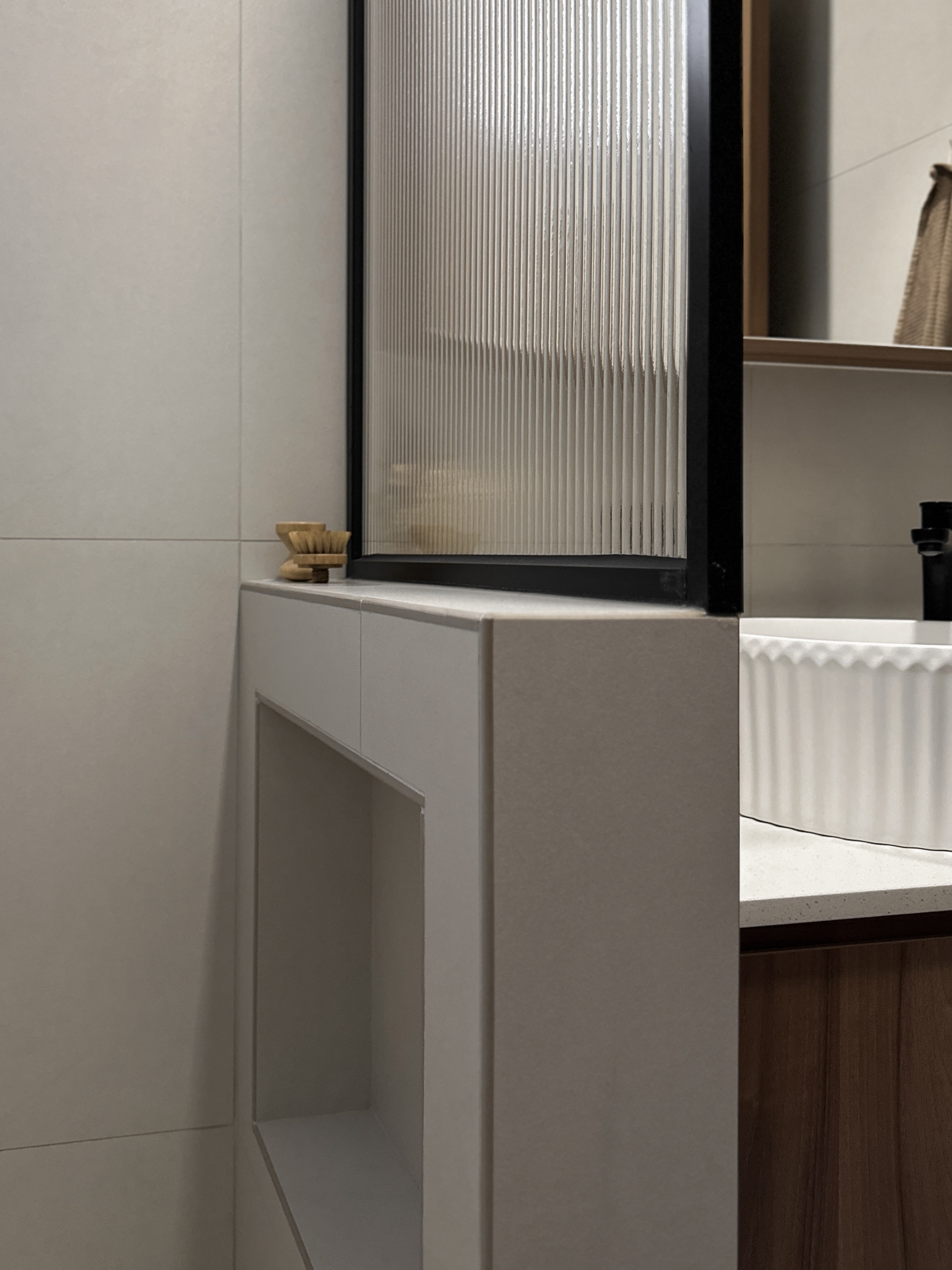 Bathroom-Reno-Decisions-to-Ease-Cleaning-&-Maintenance-🛁