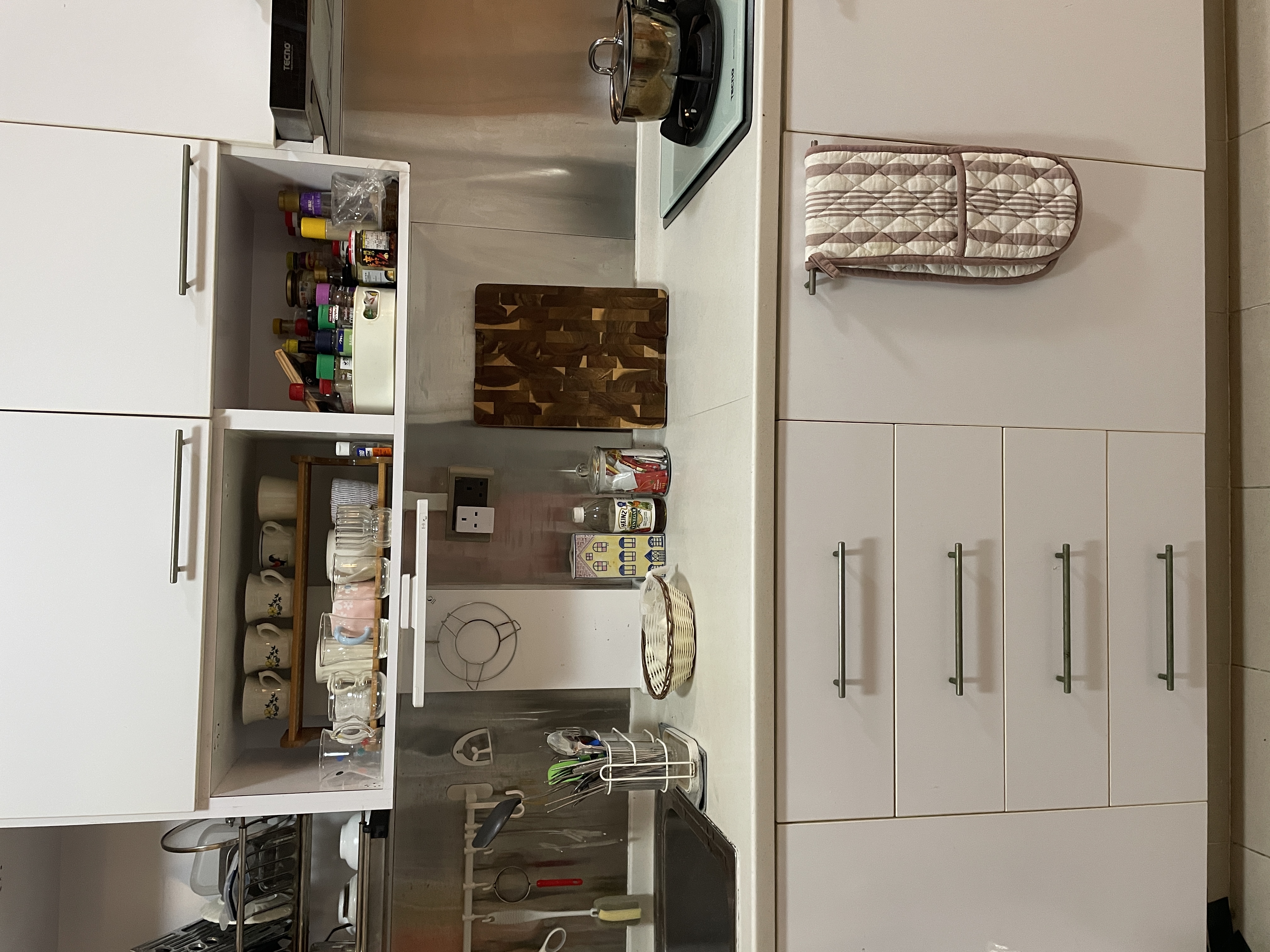 Our Kitchen Feels like a Homecafe and We’re Diggin It