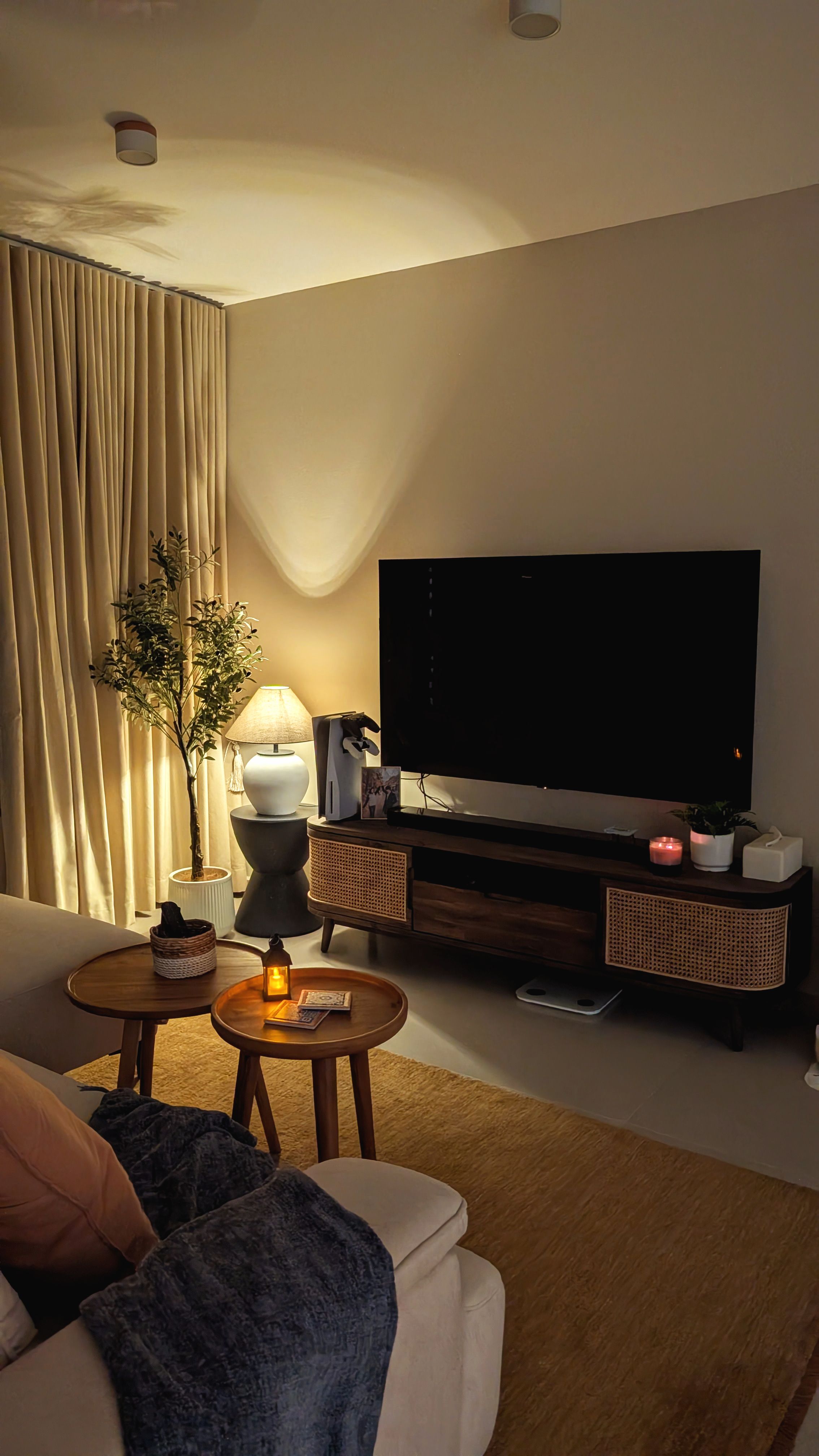 Our-lights:-Movie-Nights-to-Mediterranean-Vibes