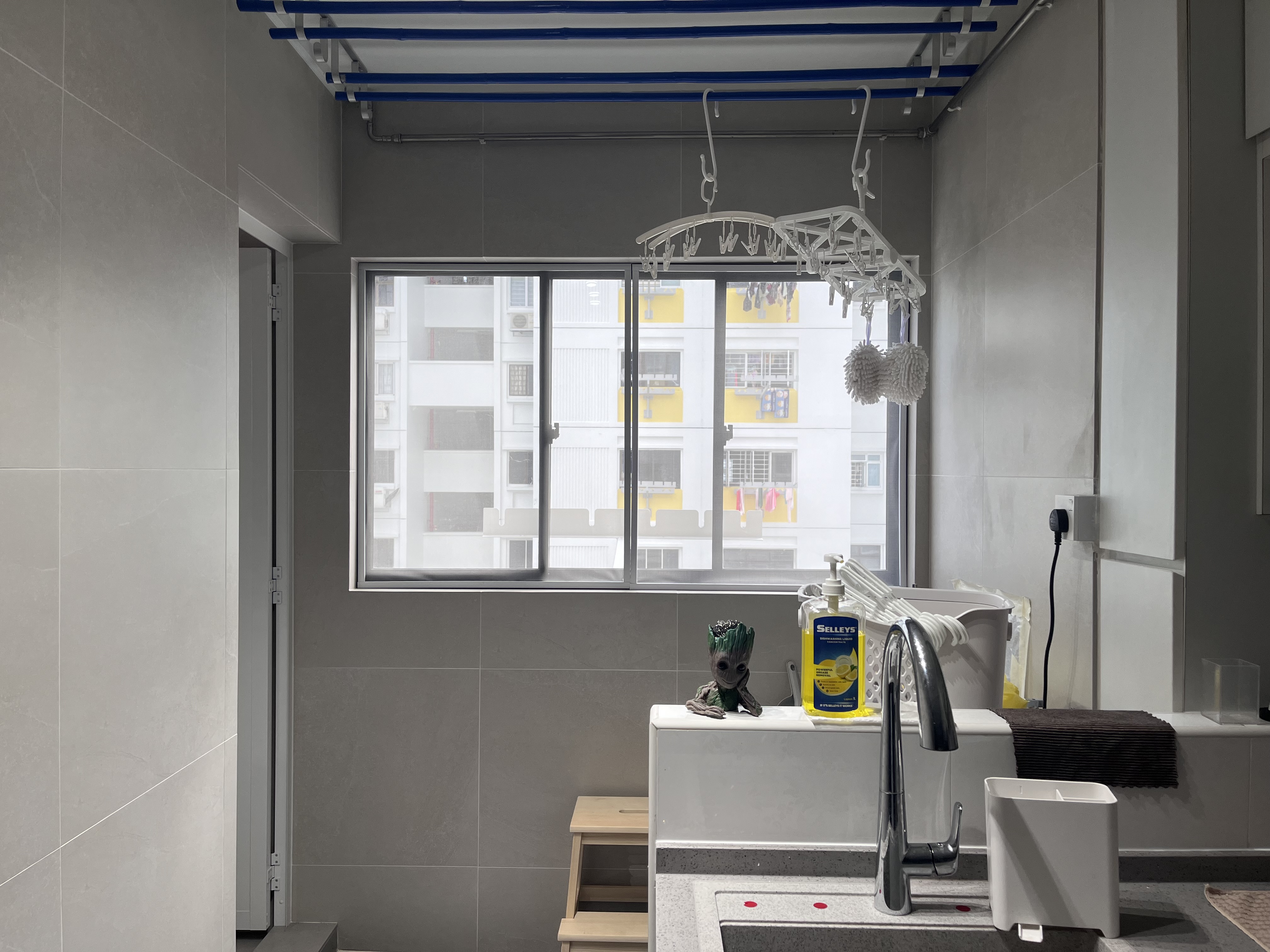 Small but functional: the barely there service yard that works