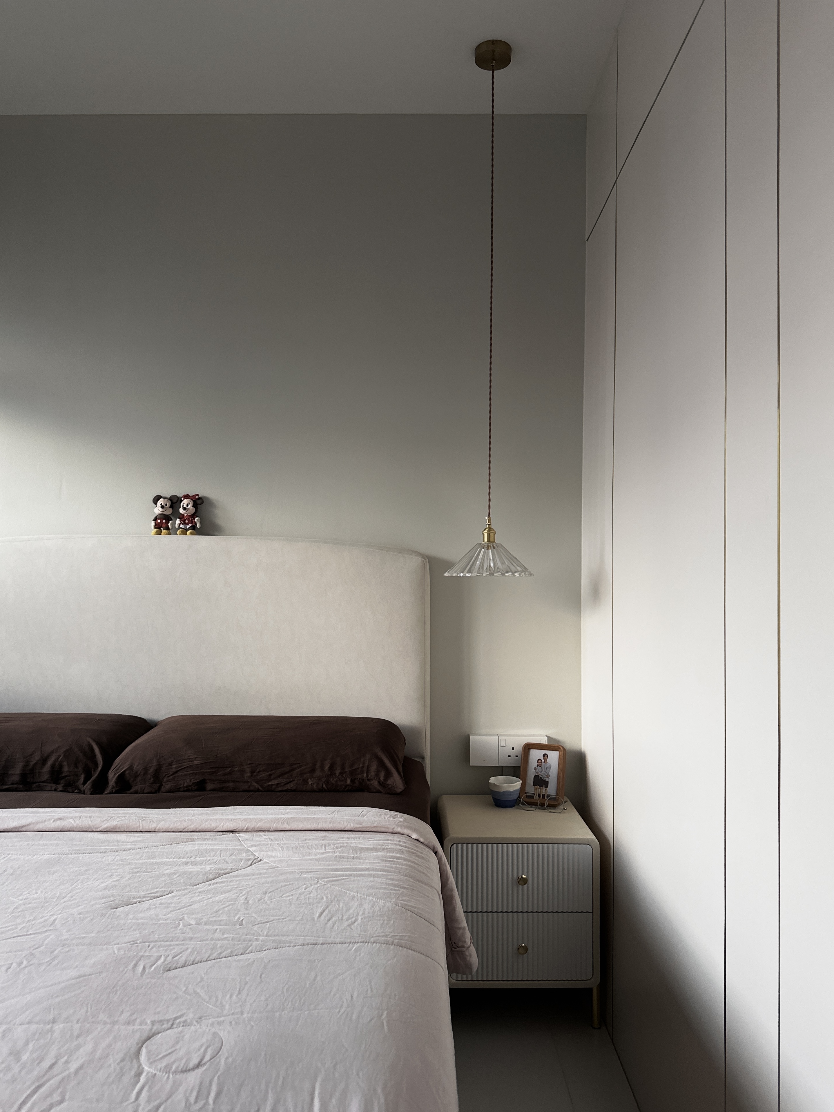 A-Restful-Sanctuary-Designed-for-Unwinding-&-Ease-of-Cleaning-☁️