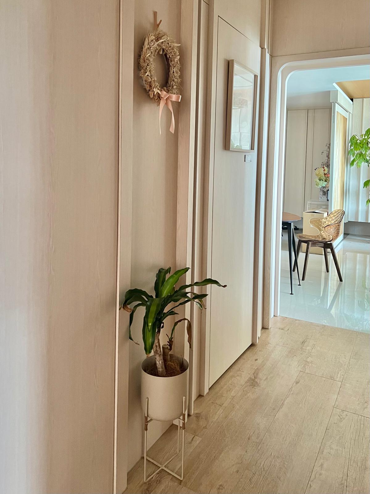 The Know-How Behind Turning a Simple Corridor into a Mini Home Gallery