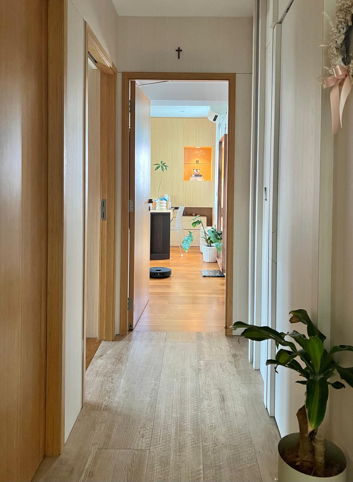 The Know-How Behind Turning a Simple Corridor into a Mini Home Gallery