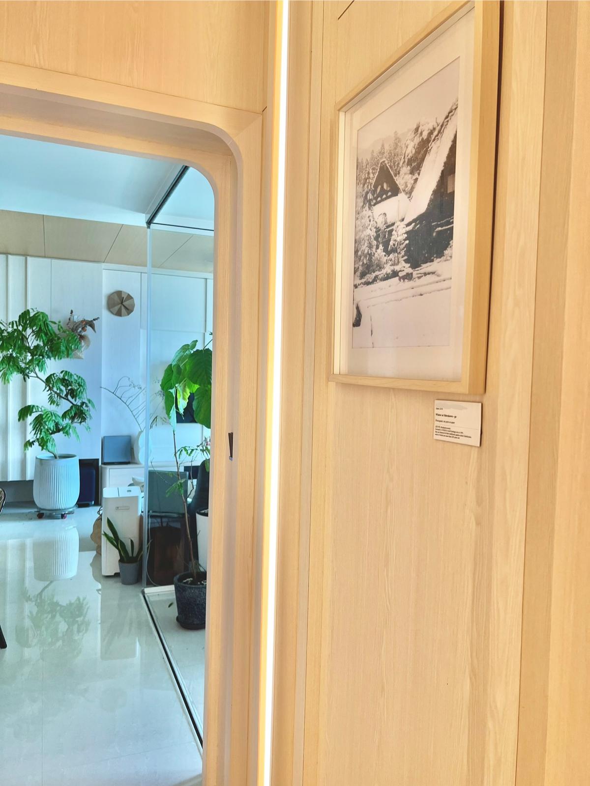 The Know-How Behind Turning a Simple Corridor into a Mini Home Gallery