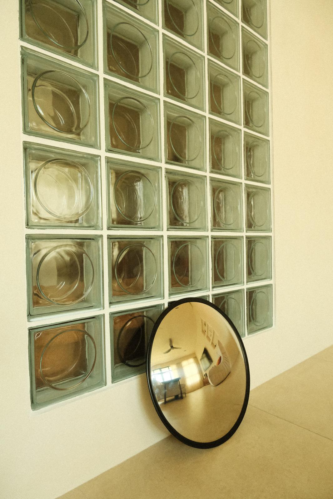 Mirror Mirror On the Wall: Who's the Bestest Mirror of them all?