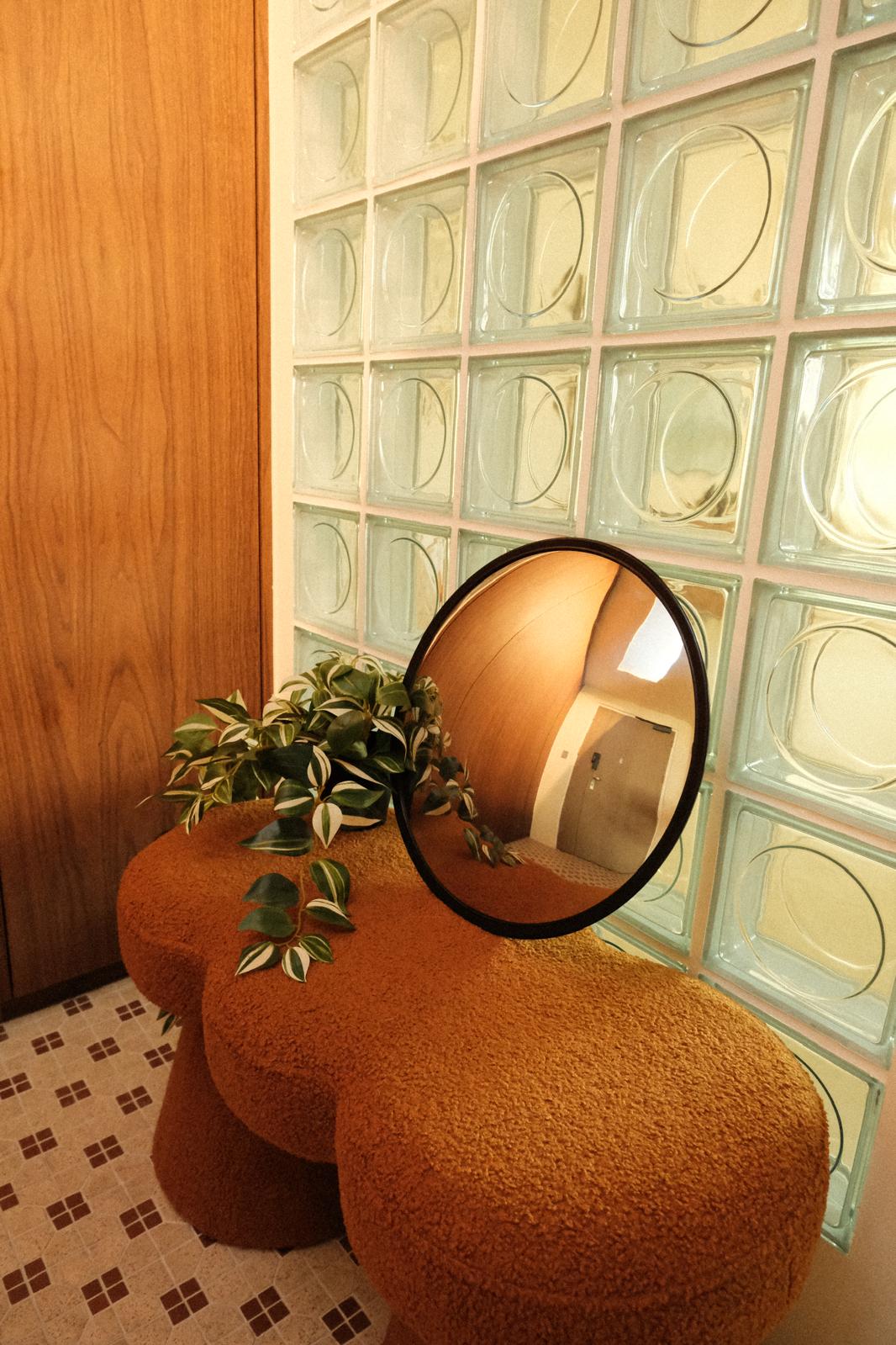 Mirror Mirror On the Wall: Who's the Bestest Mirror of them all?