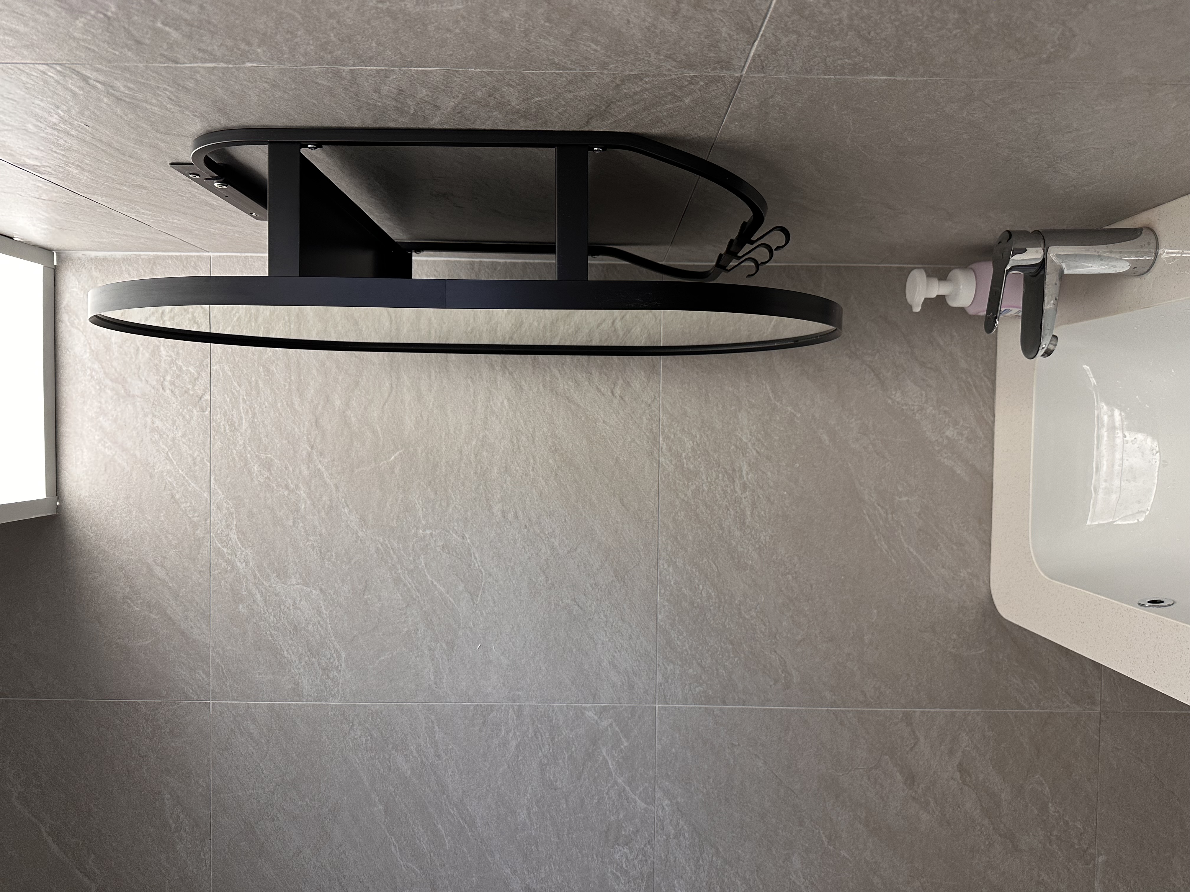 No fancy mirrors 🪞