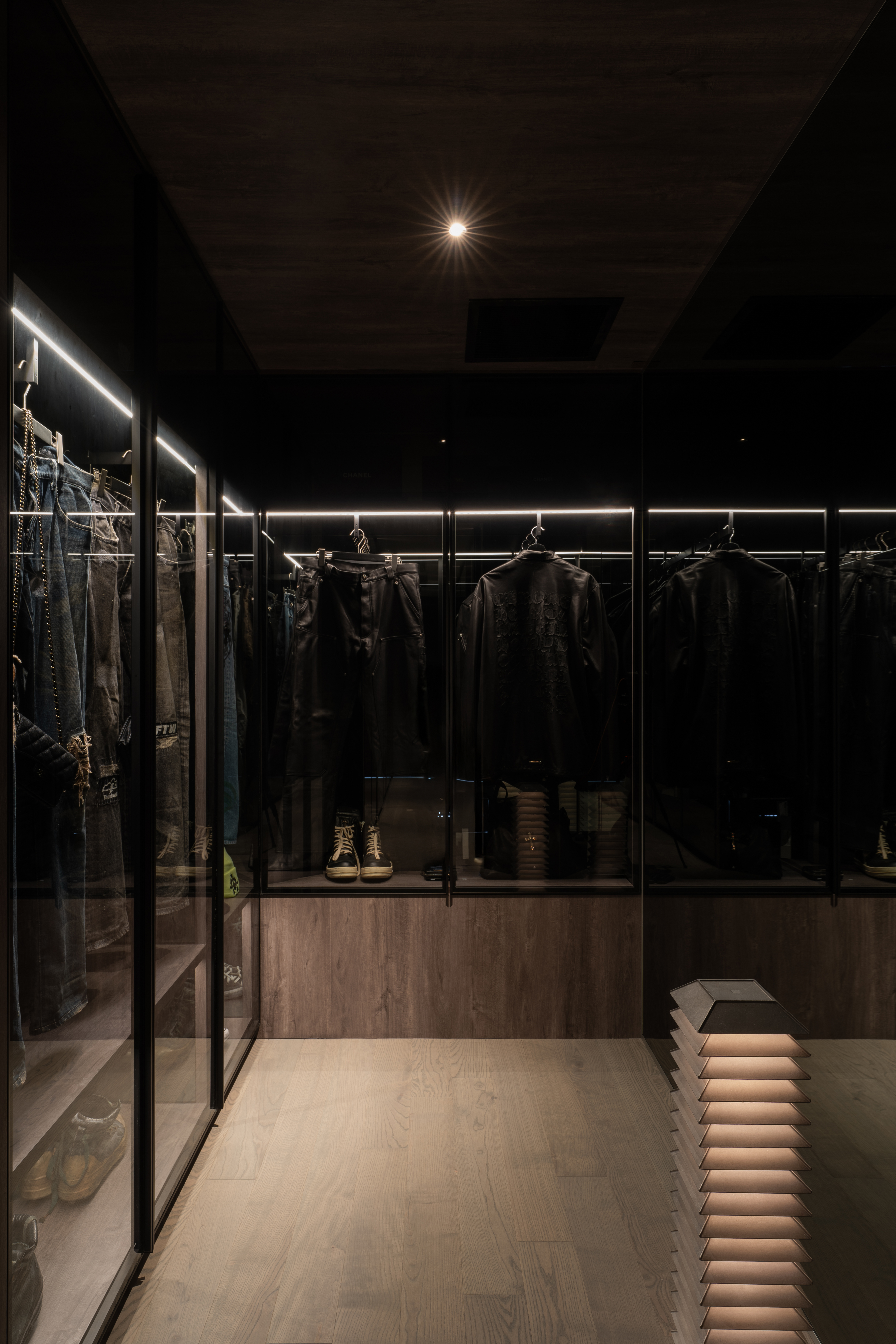 Mood lighting? Nope. It’s mood lifestyle~