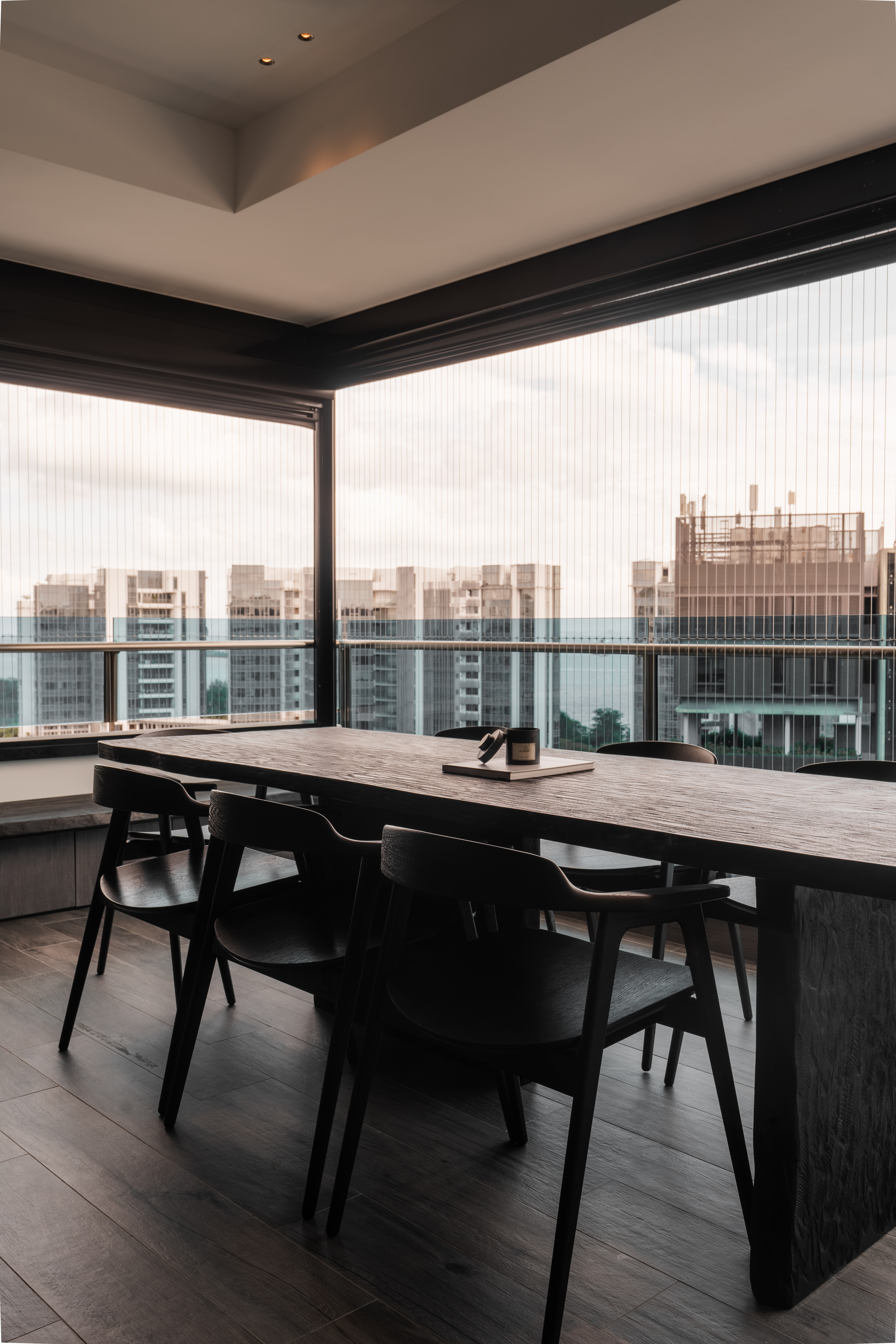 Mood lighting? Nope. It’s mood lifestyle~