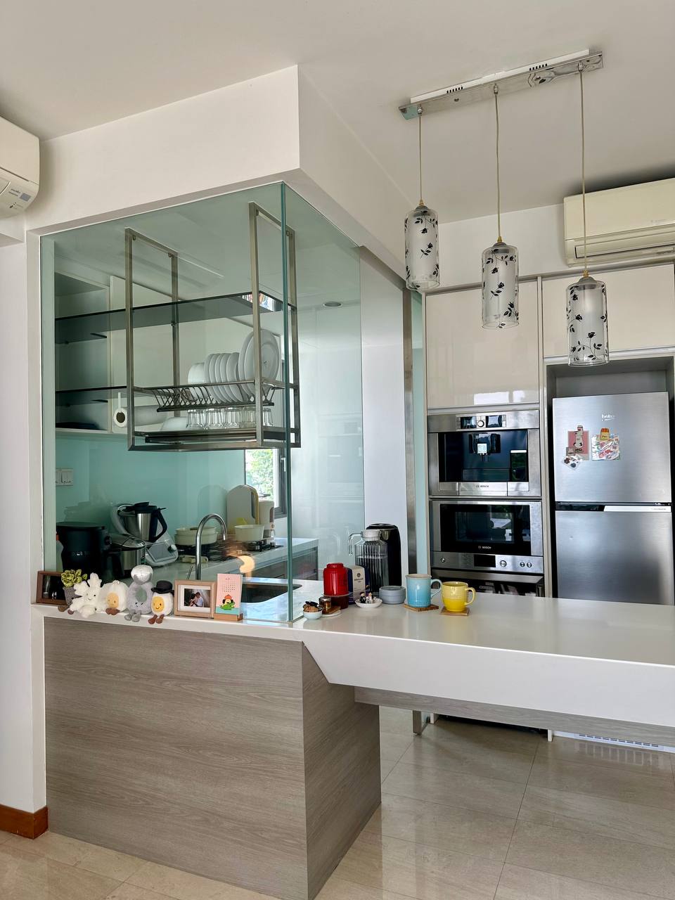 house tour v1.0 — our temporary minimalist home 🏡🤍🤎