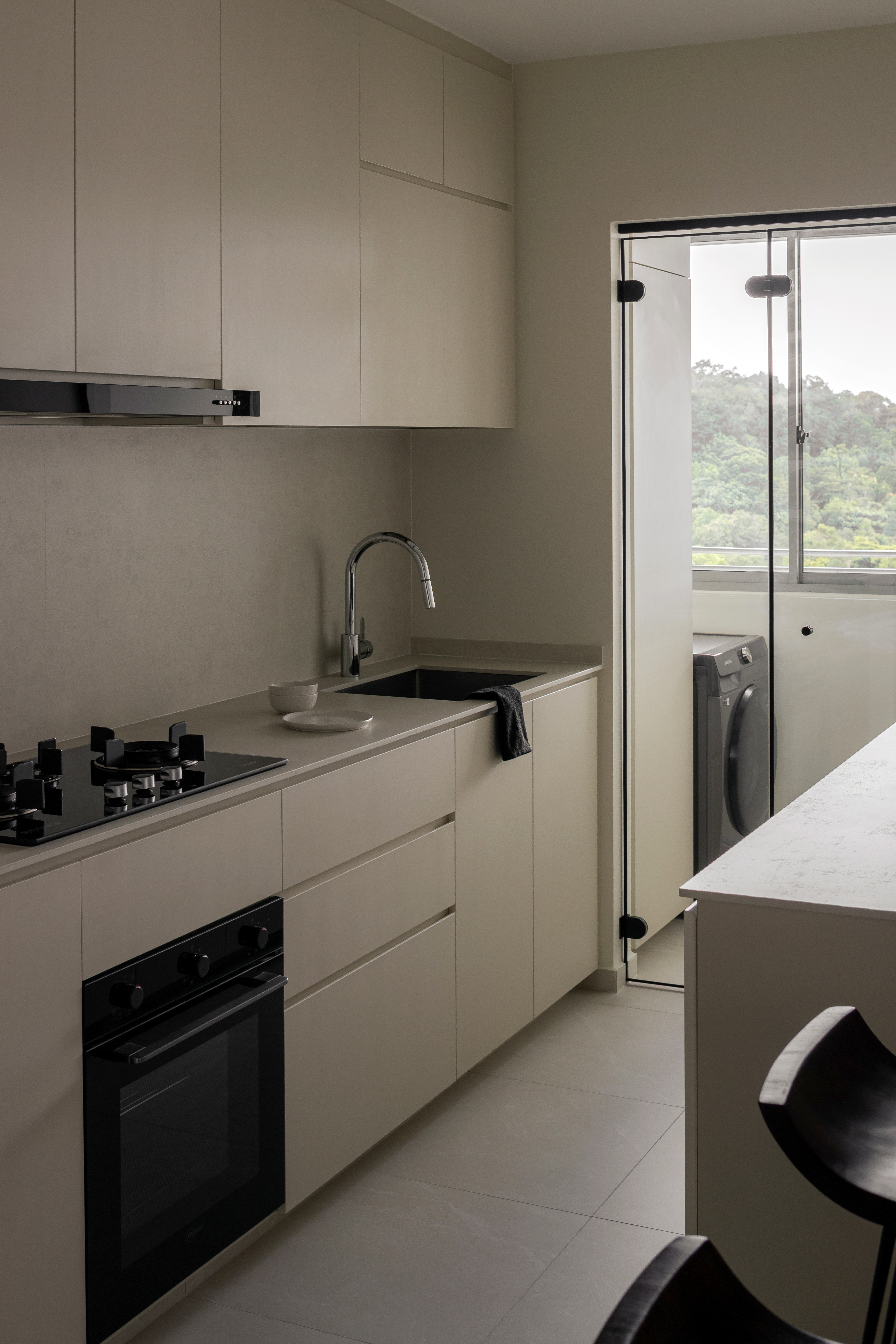 Peek inside a stylish Modern Contemporary home 🪴