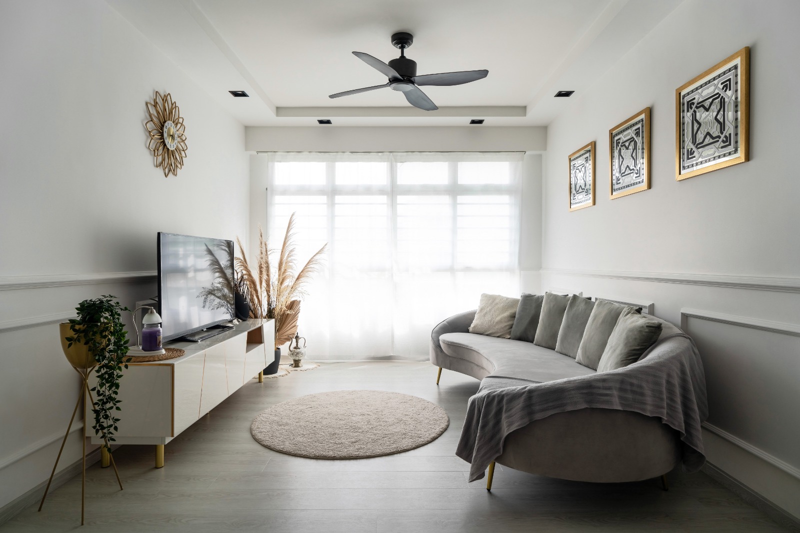 Elegance in a Minimalist HDB home 🏠