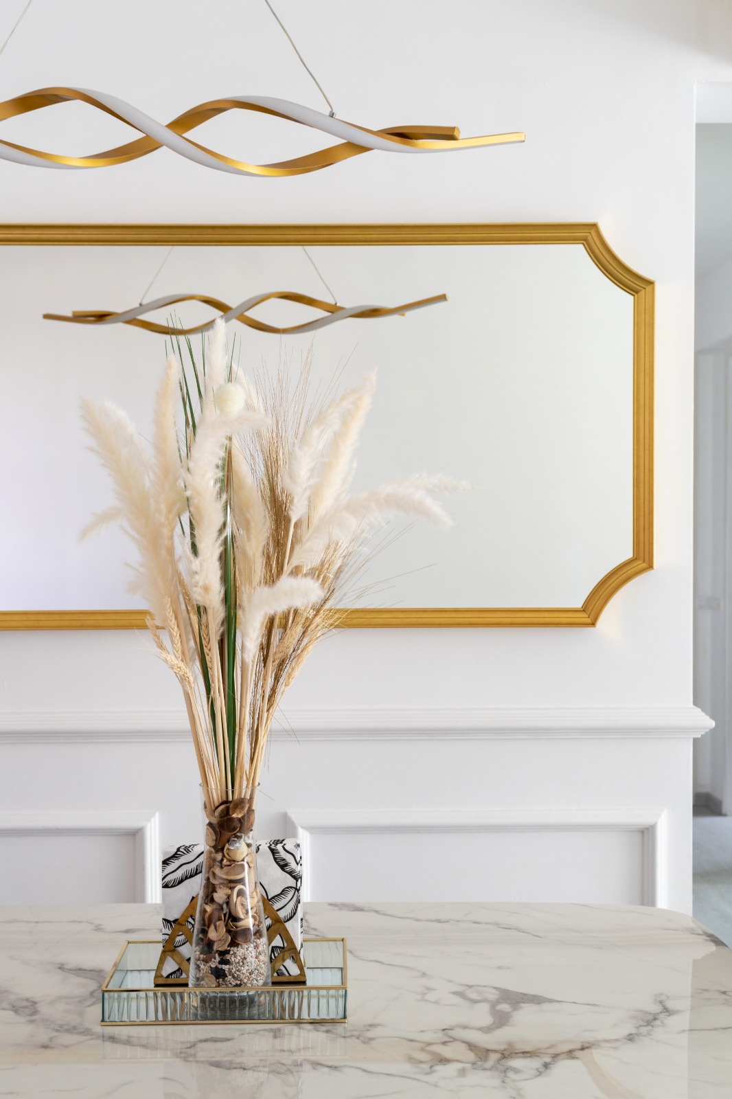 Elegance in a Minimalist HDB home 🏠