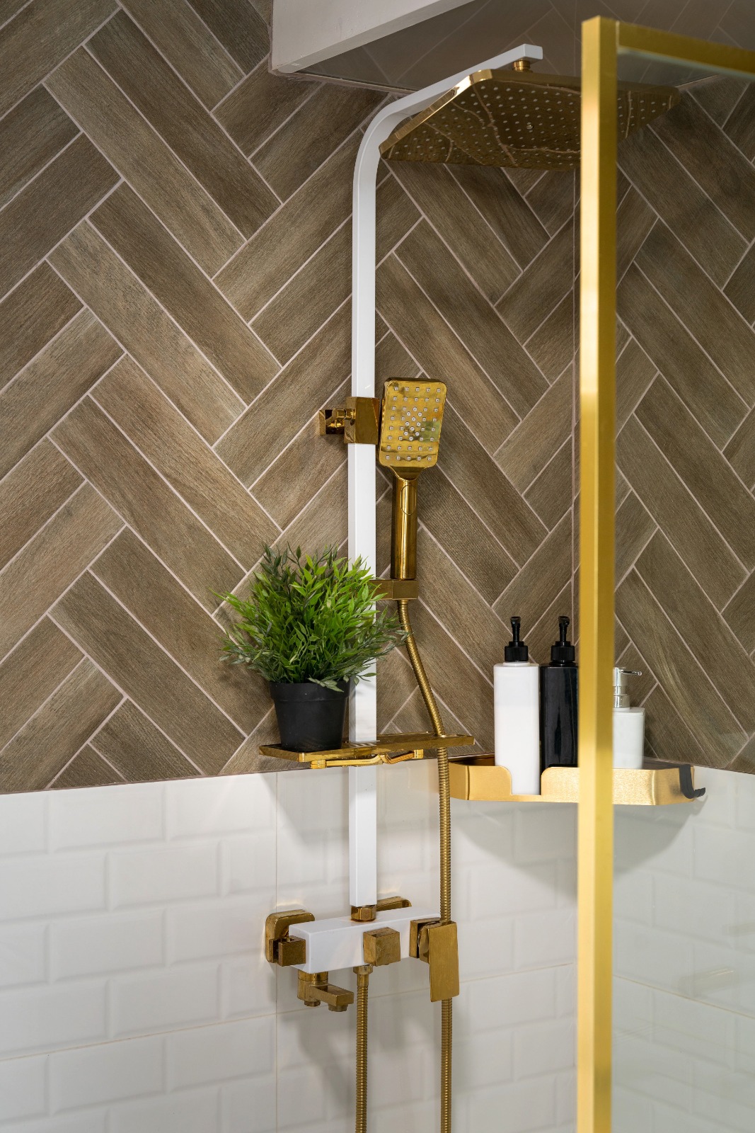 Elegance in a Minimalist HDB home 🏠