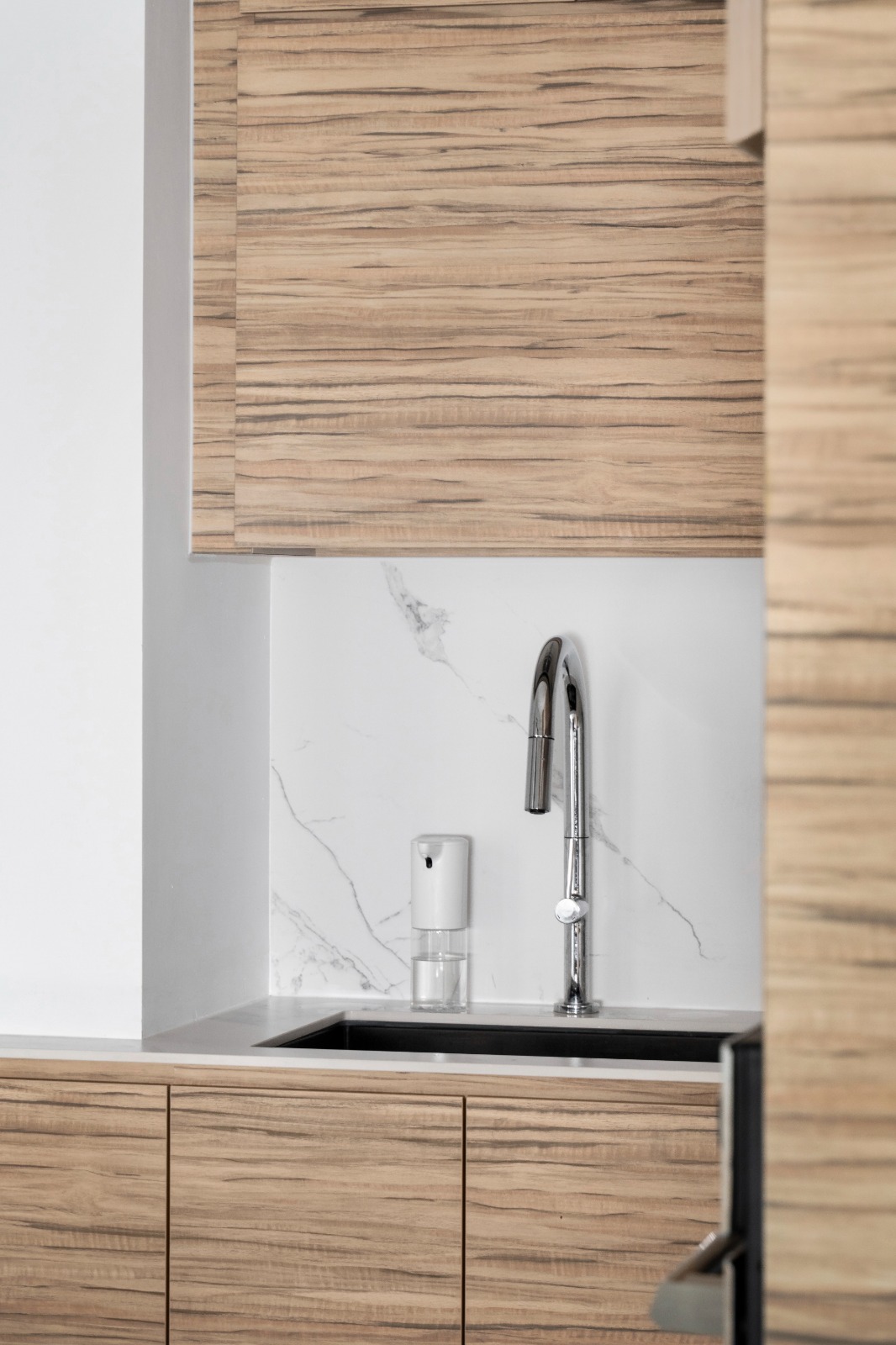 Inside a Modern Industrial resale home ⚫️