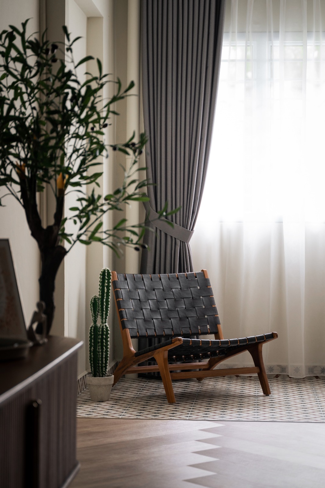 A peek inside a cozy, stylish home 👀🛋️