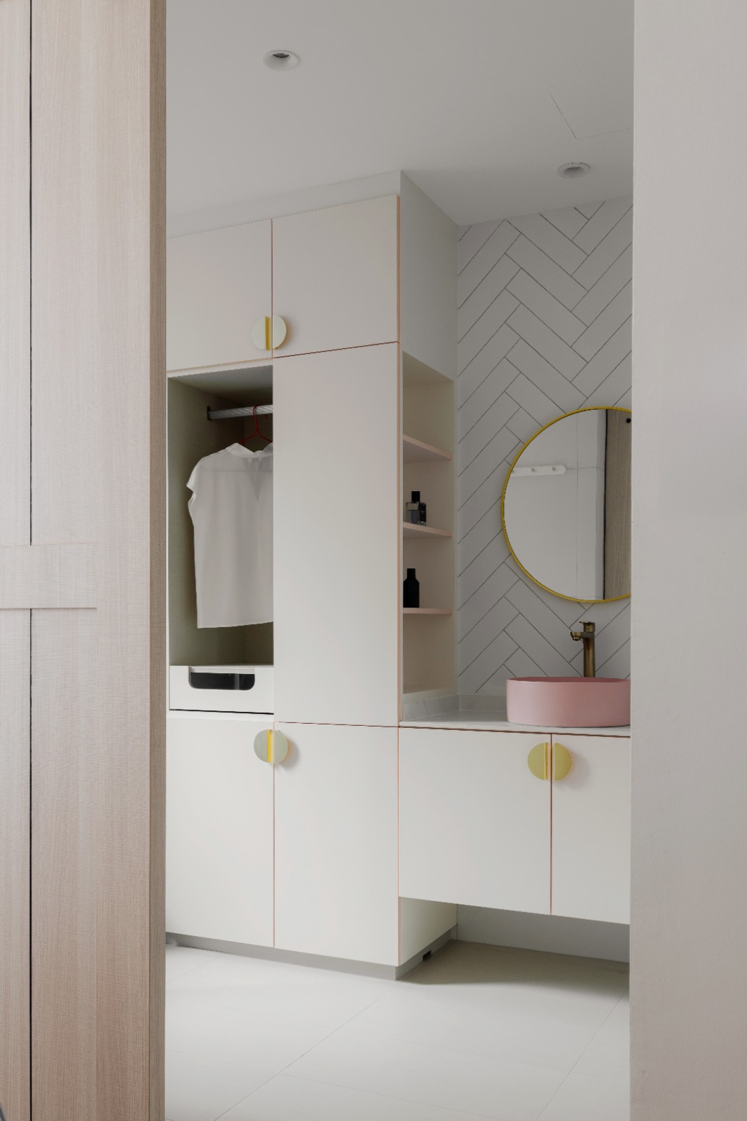 A serene sophistication | 3 bedder resale condo