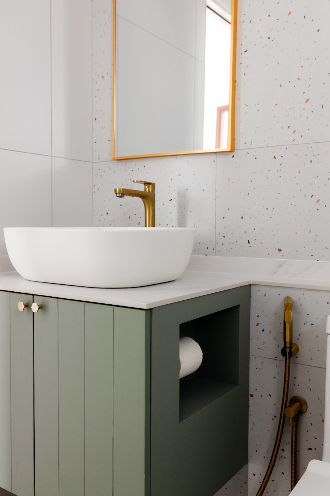 A-serene-sophistication-|-3-bedder-resale-condo