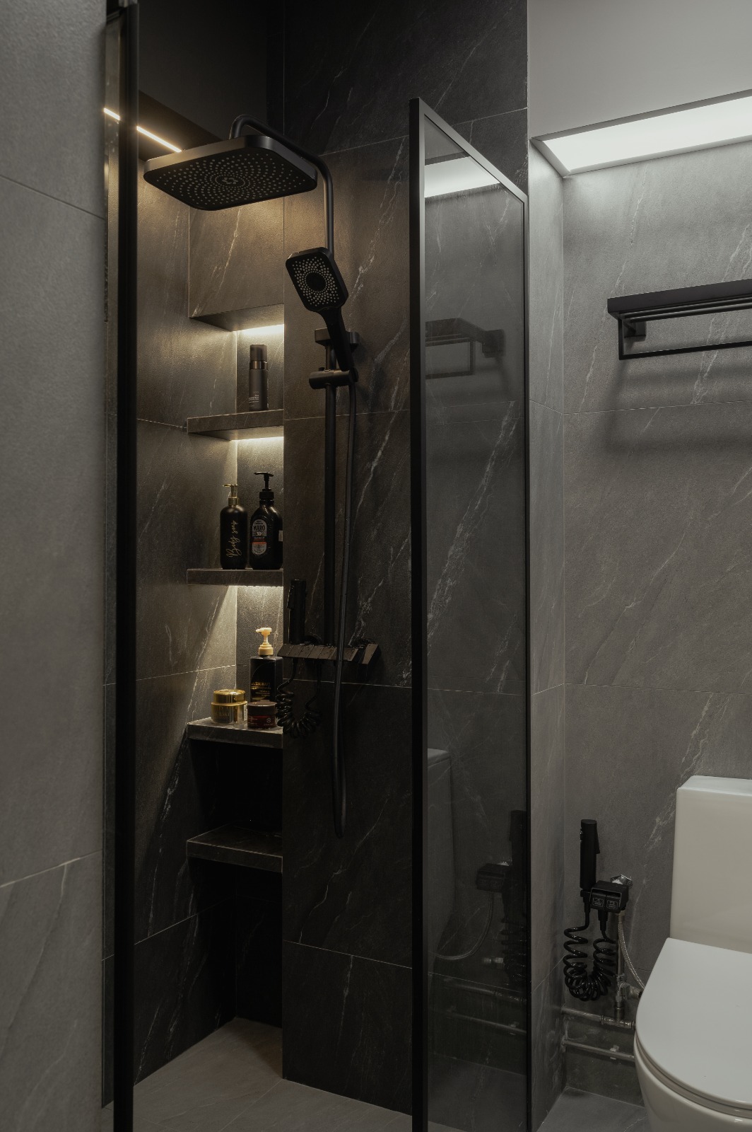 Bold,-understated-Modern-Industrial-home-🖤