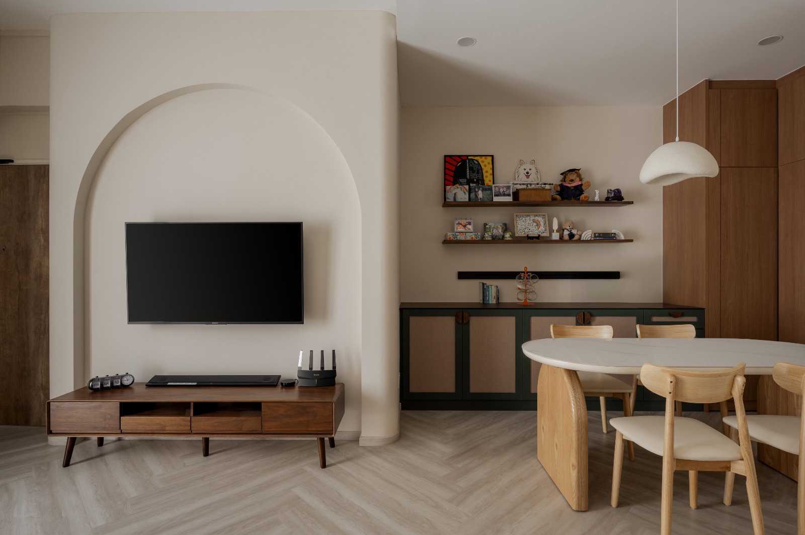 Step inside a nature-inspired home 🌱