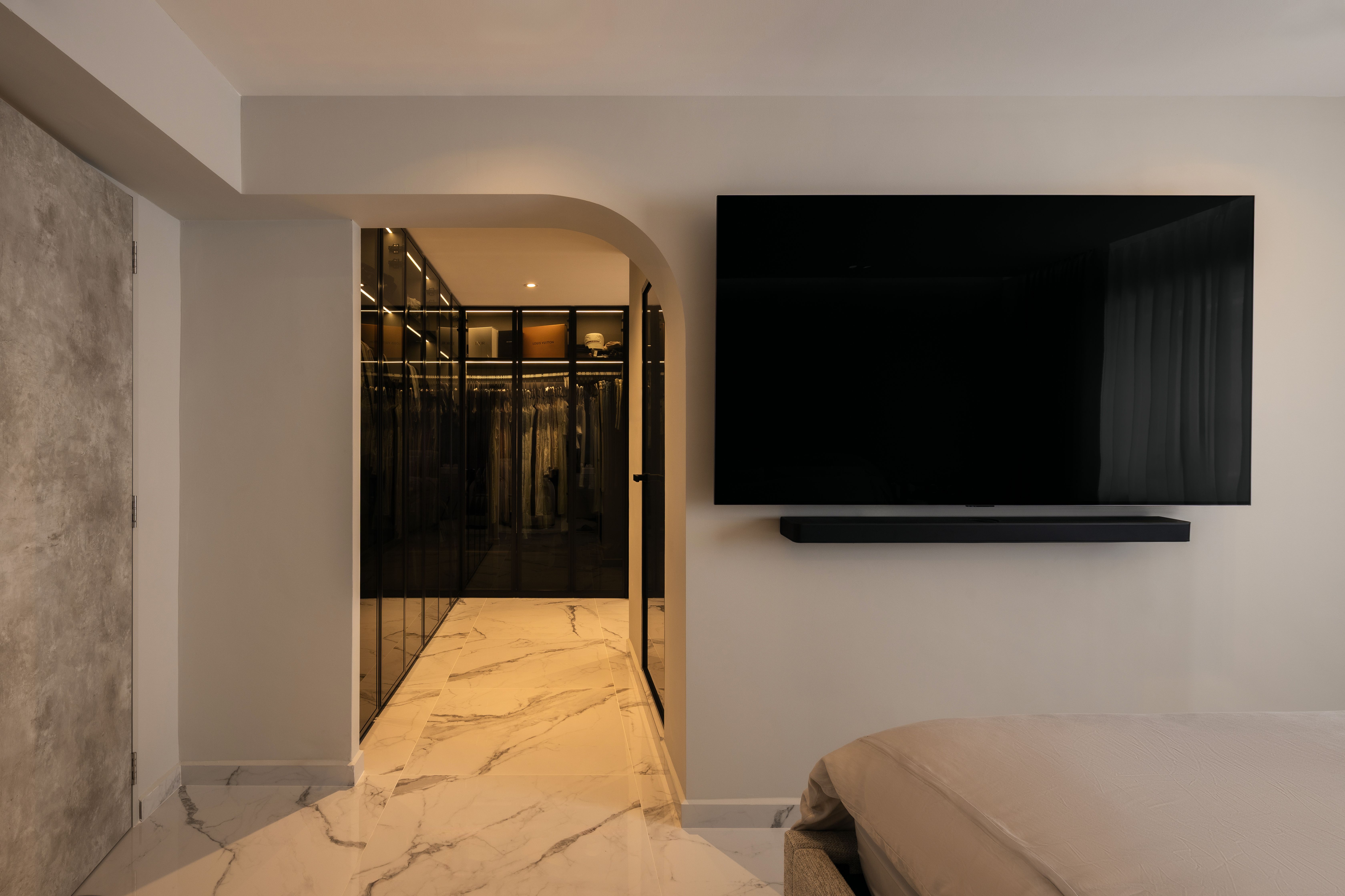 Home Tour: Modern Luxury Makeover of our 1990s Flat