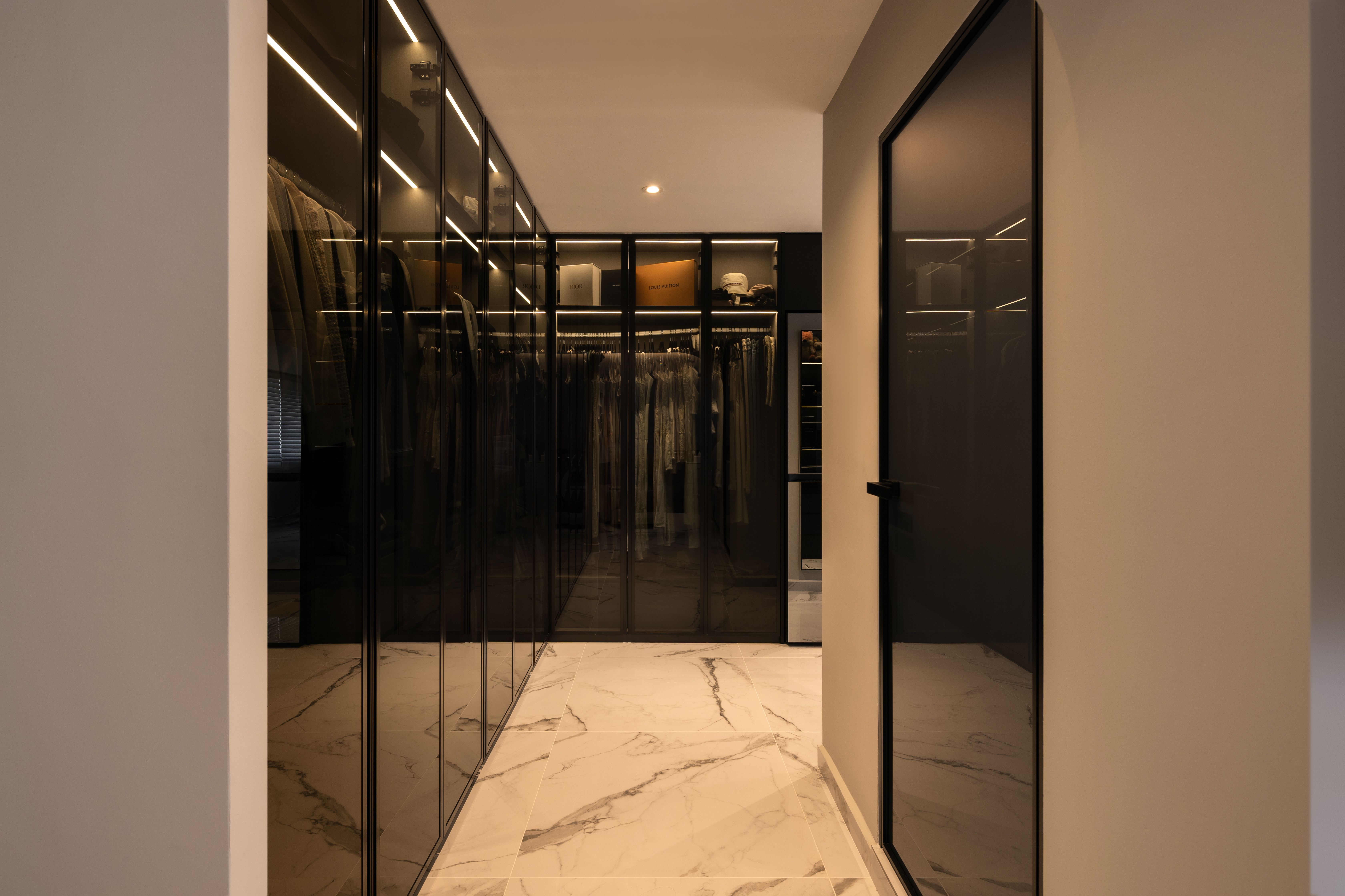 Home Tour: Modern Luxury Makeover of our 1990s Flat