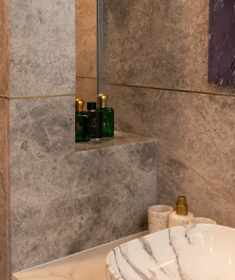 A bathroom with subtle luxe detailing