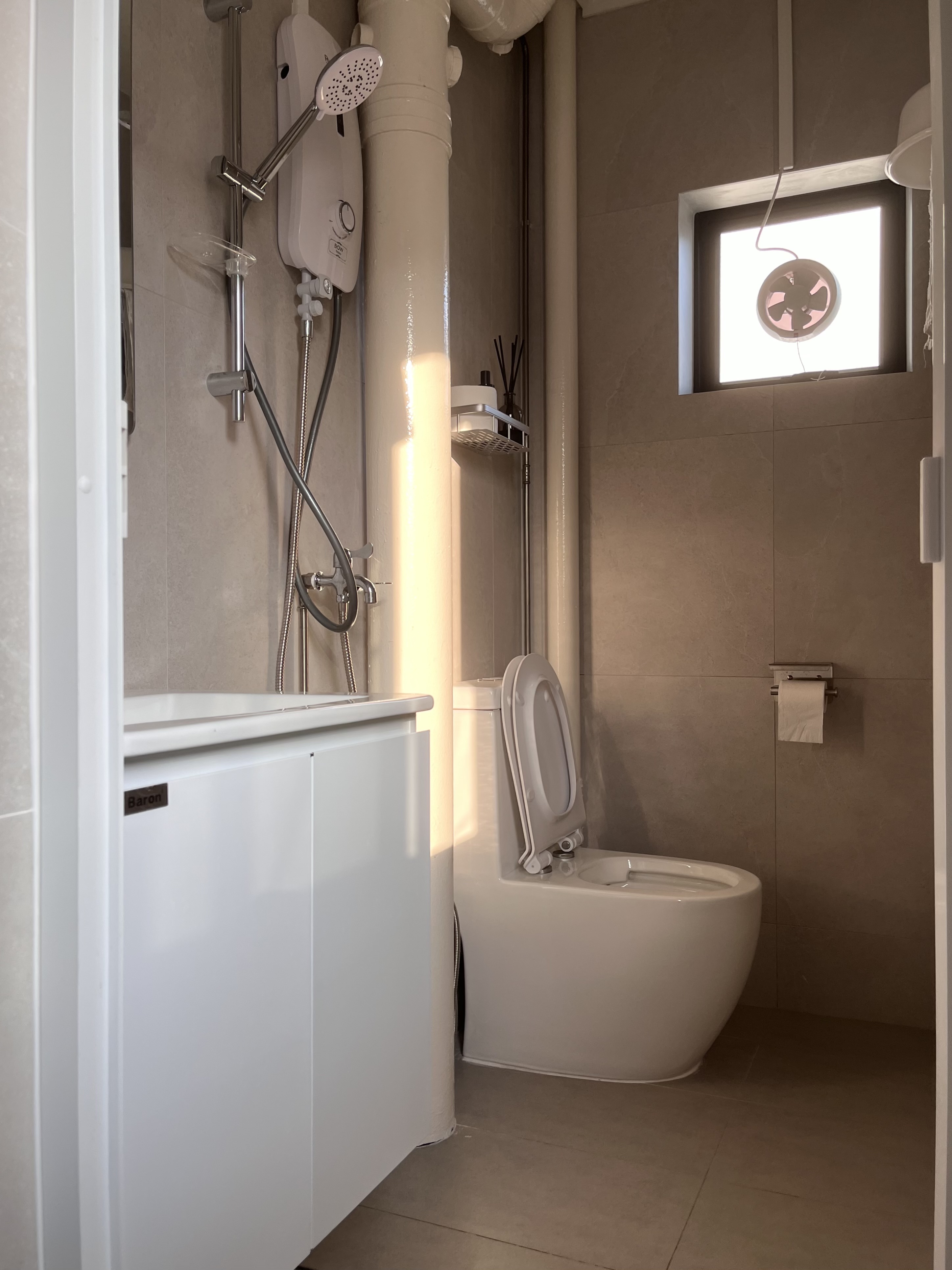 Love-Me!-It’s-Common-Courtesy!