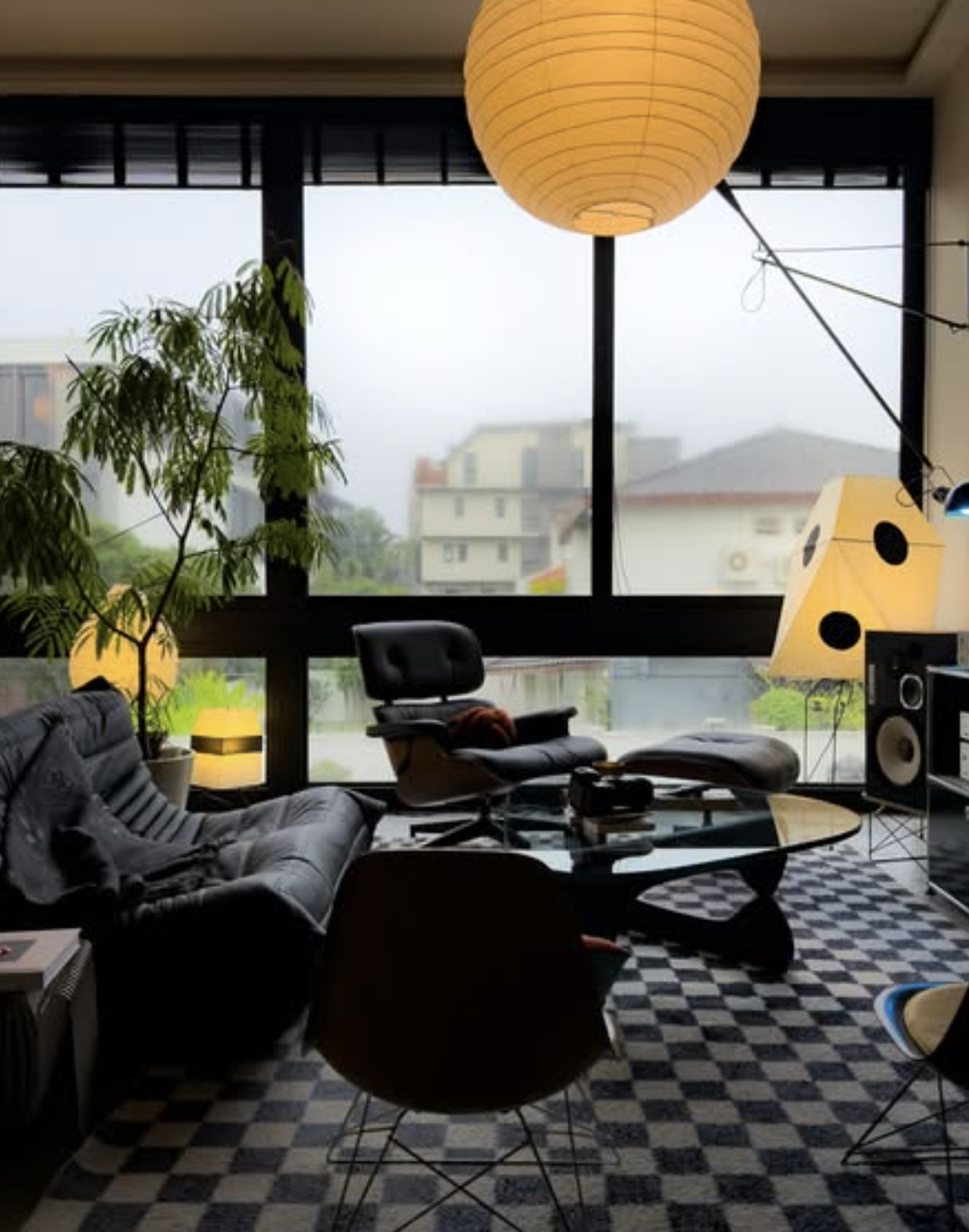 Curated my top 5 mid-century modern homes from Communa out of hundreds
