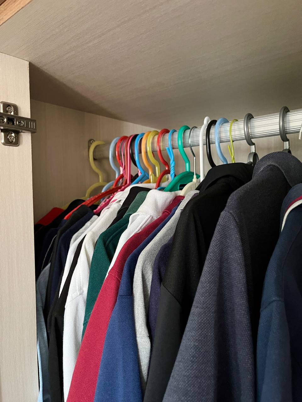 How to maximise storage space for your bedroom cabinet