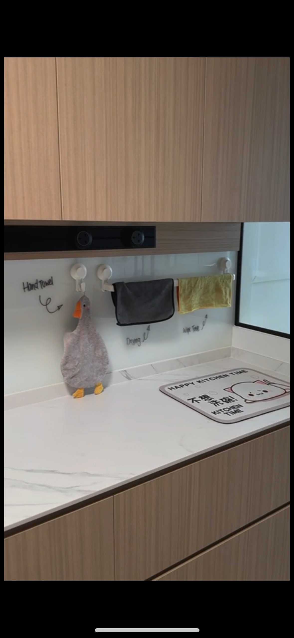 4 Reasons Why We Use Glass Backsplash