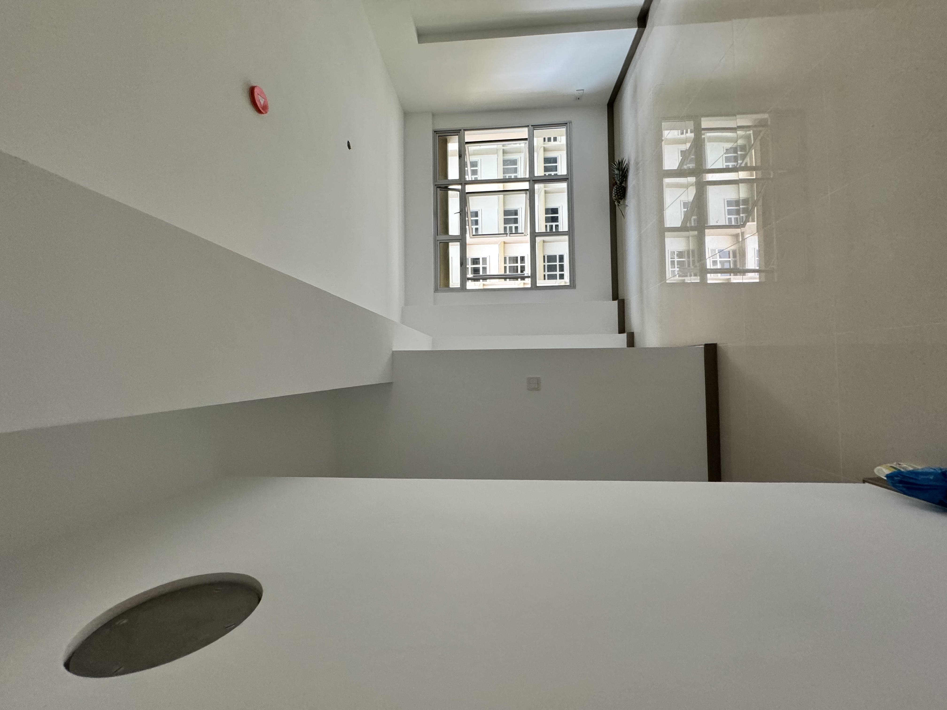 Tengah BTO: How to achieve cozy home even when too beams and niches