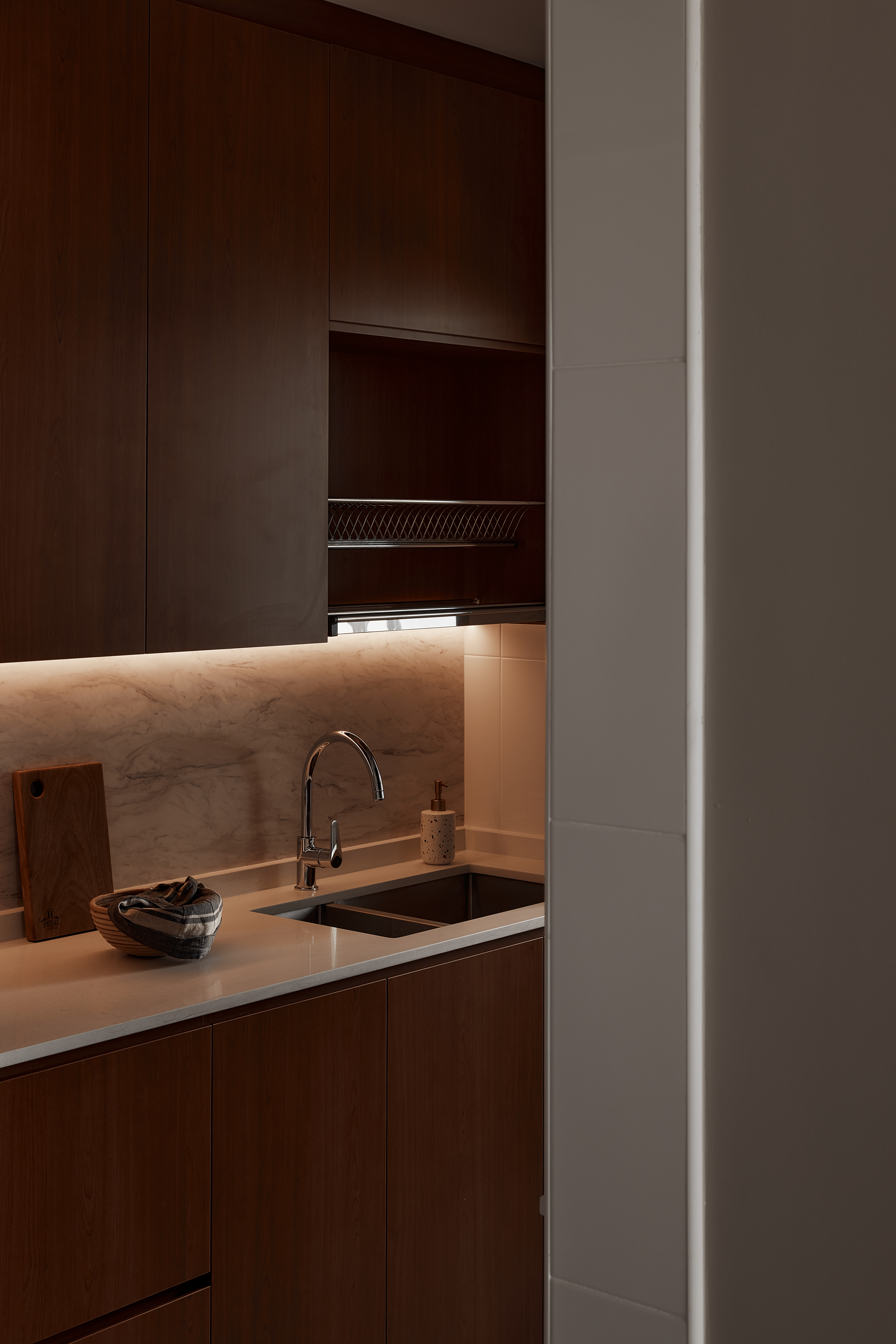 Henderson-@-CityVue:-Creating-a-mid-century-modern-kitchen-