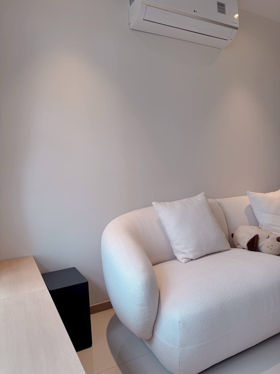 -🧸Materials,-Textures-&-Colors:-A-Warm-Take-on-Cozy-Minimalism-✨