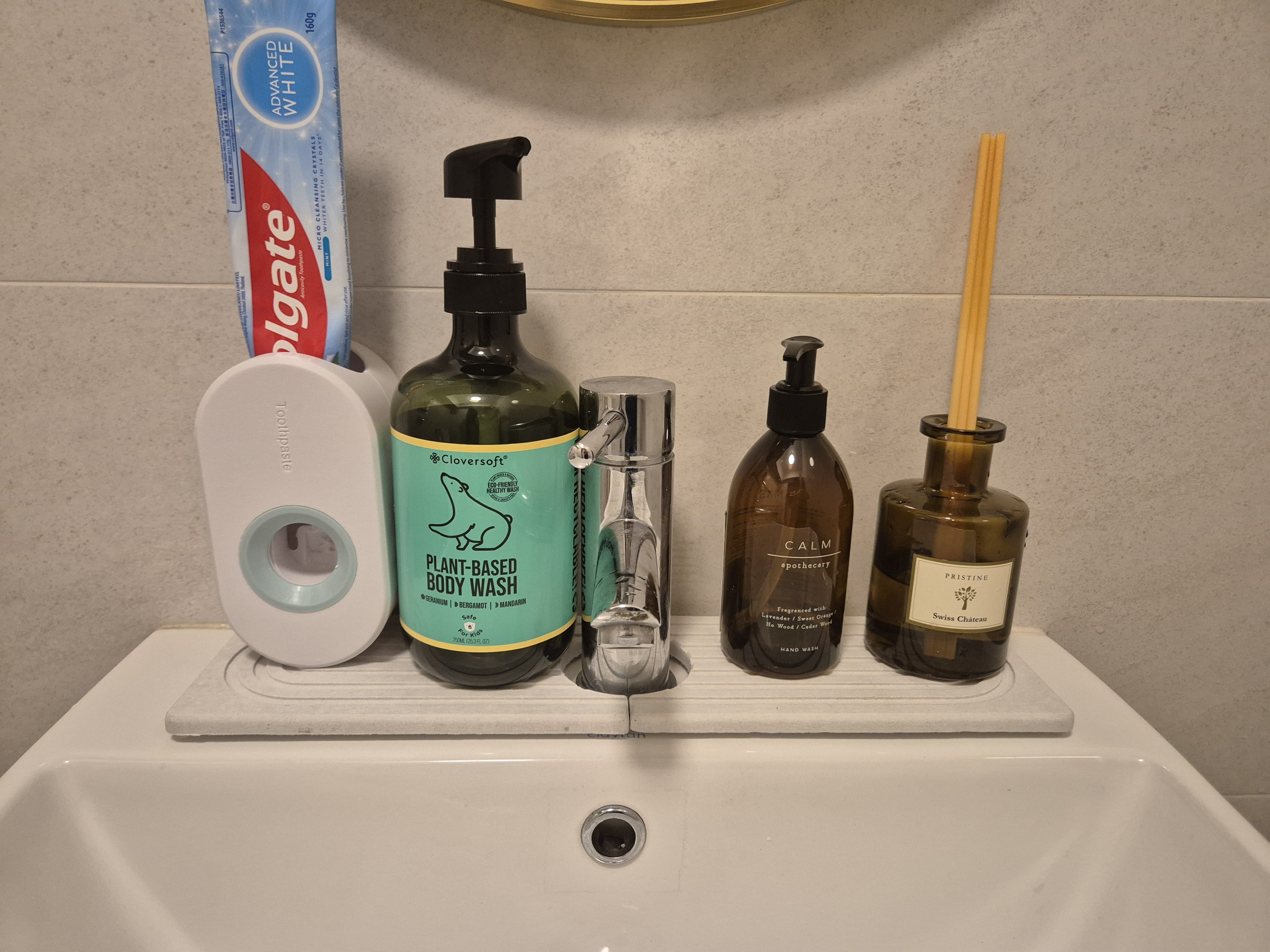 Goodbye grout moulds! Hello, Diatomite mat for sinks!